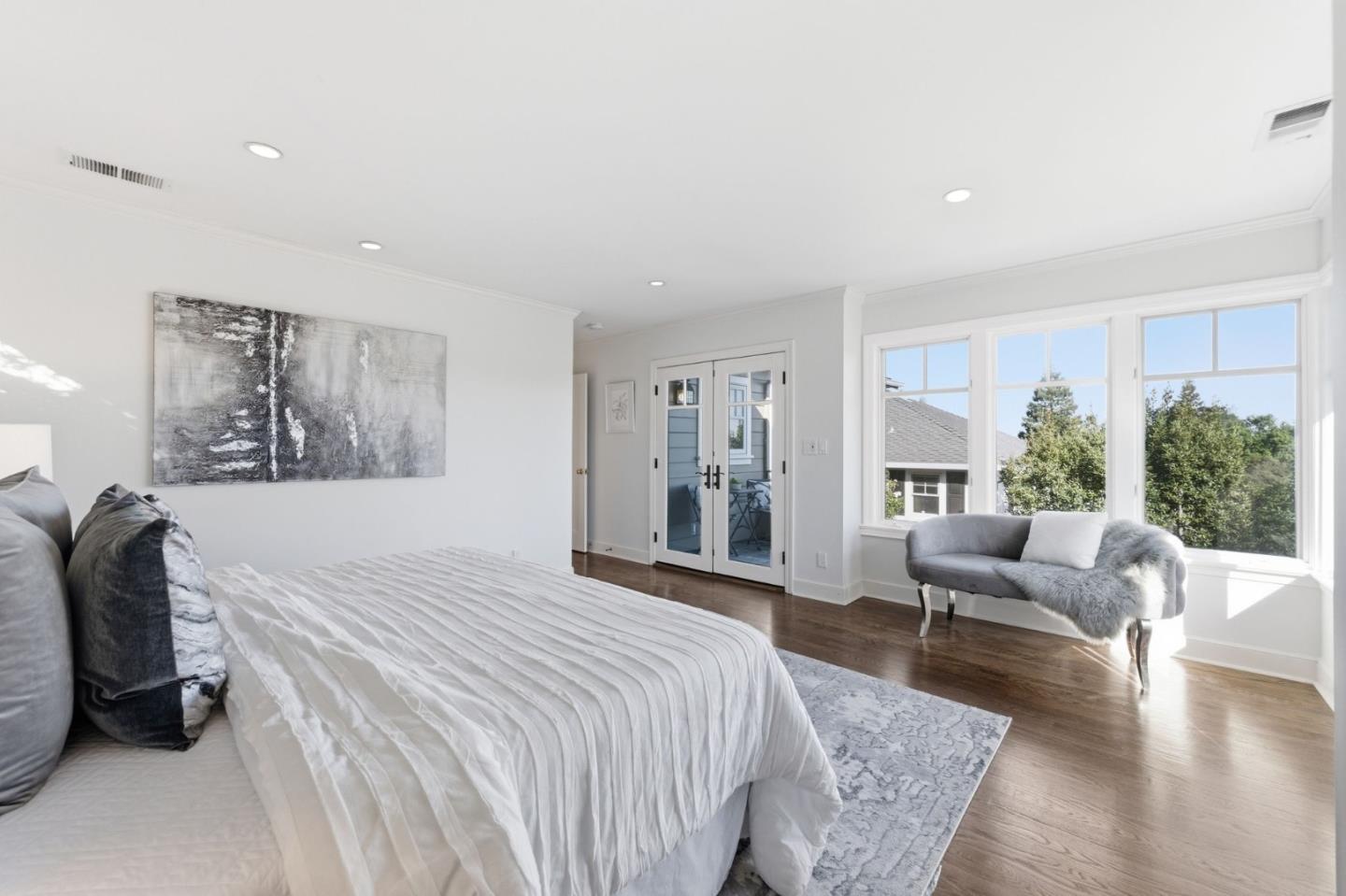 Detail Gallery Image 15 of 33 For 419 Hill Way, San Carlos,  CA 94070 - 4 Beds | 3 Baths