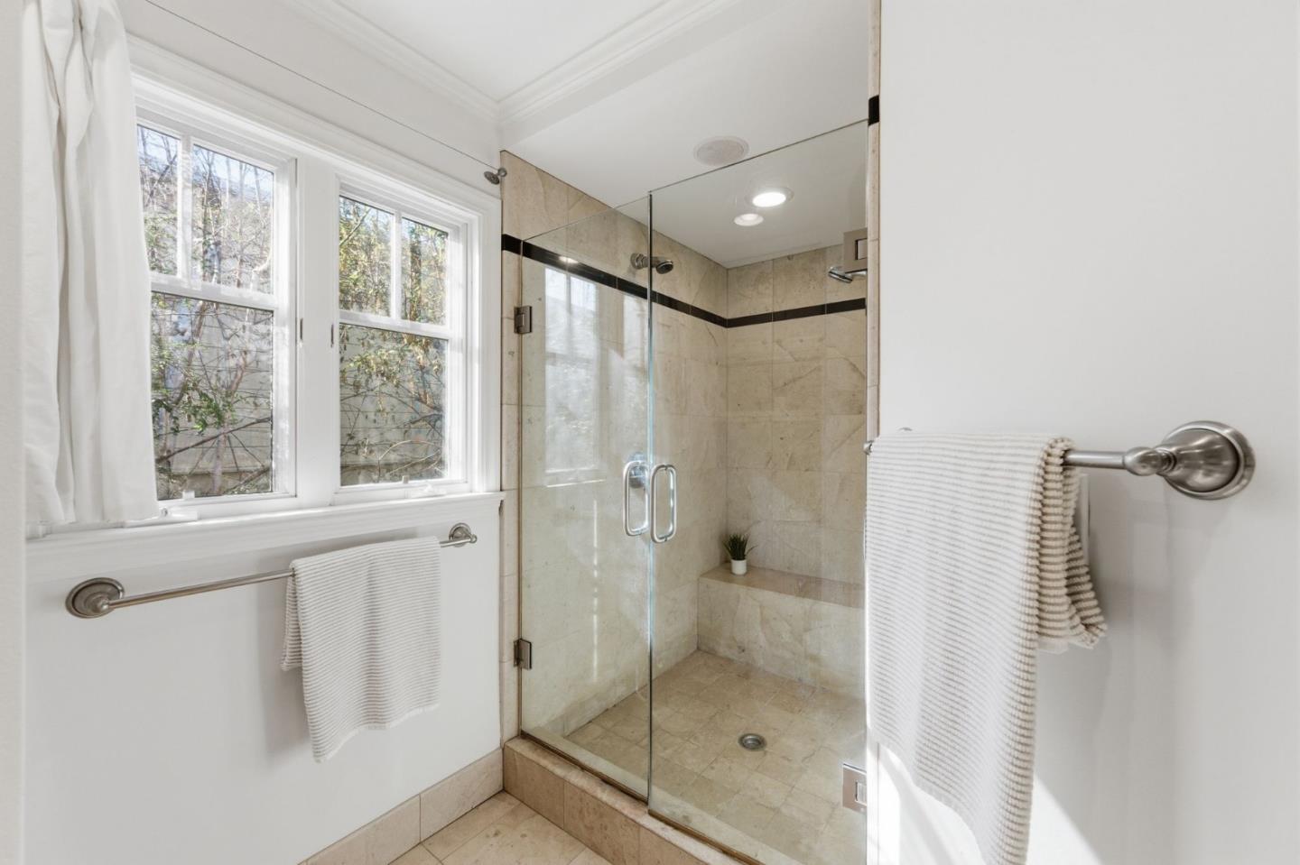 Detail Gallery Image 21 of 33 For 419 Hill Way, San Carlos,  CA 94070 - 4 Beds | 3 Baths