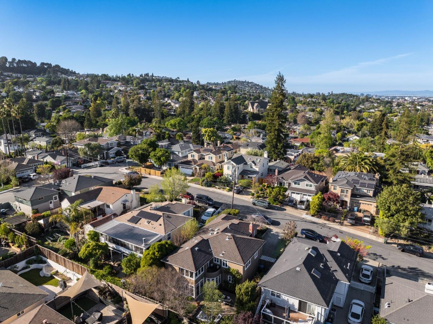 Detail Gallery Image 33 of 33 For 419 Hill Way, San Carlos,  CA 94070 - 4 Beds | 3 Baths
