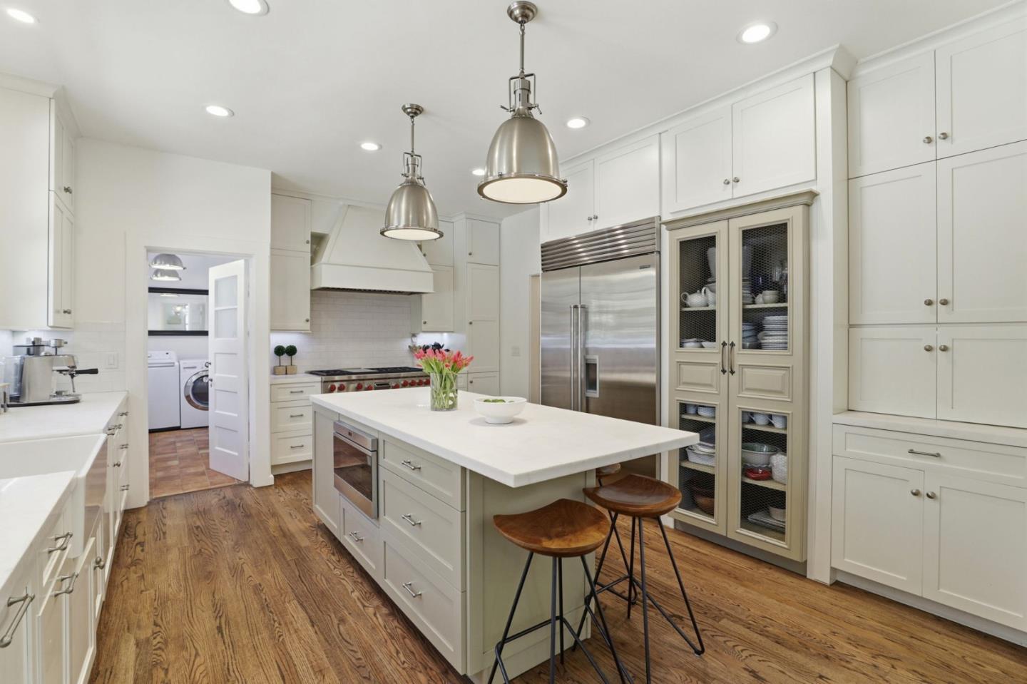 Detail Gallery Image 10 of 53 For 566 E Crescent Dr, Palo Alto,  CA 94301 - 5 Beds | 4 Baths