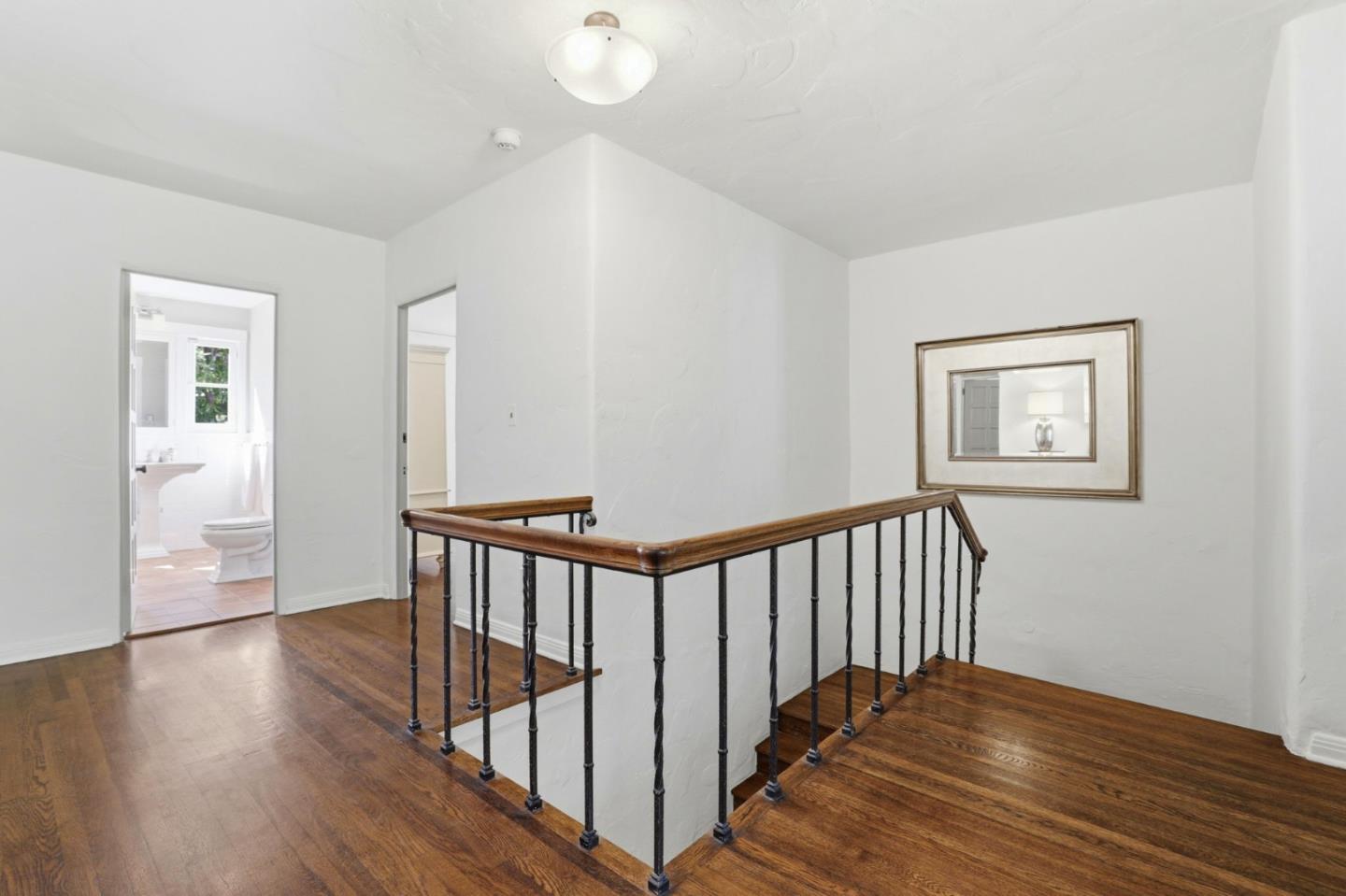 Detail Gallery Image 22 of 53 For 566 E Crescent Dr, Palo Alto,  CA 94301 - 5 Beds | 4 Baths