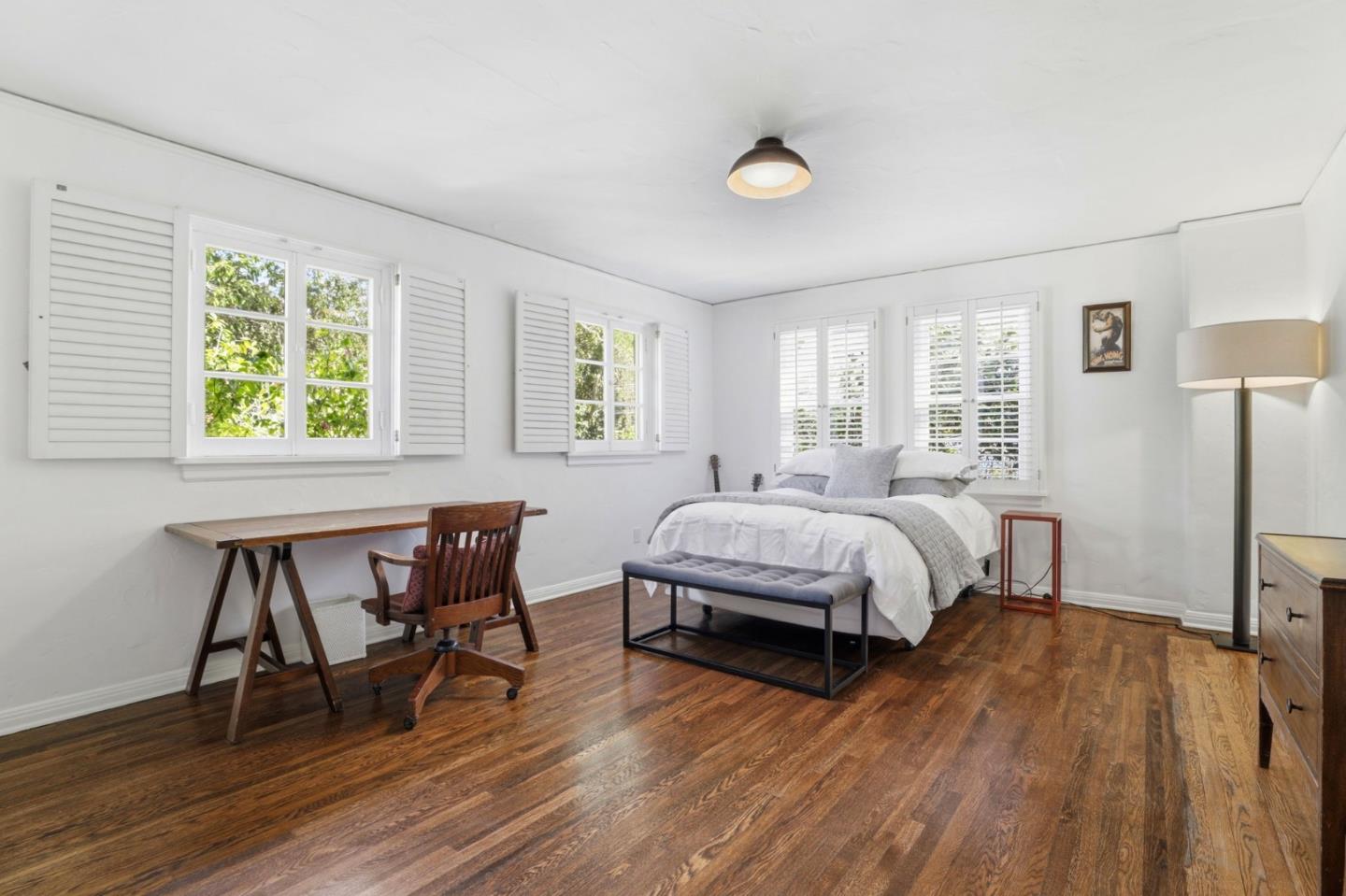 Detail Gallery Image 28 of 53 For 566 E Crescent Dr, Palo Alto,  CA 94301 - 5 Beds | 4 Baths