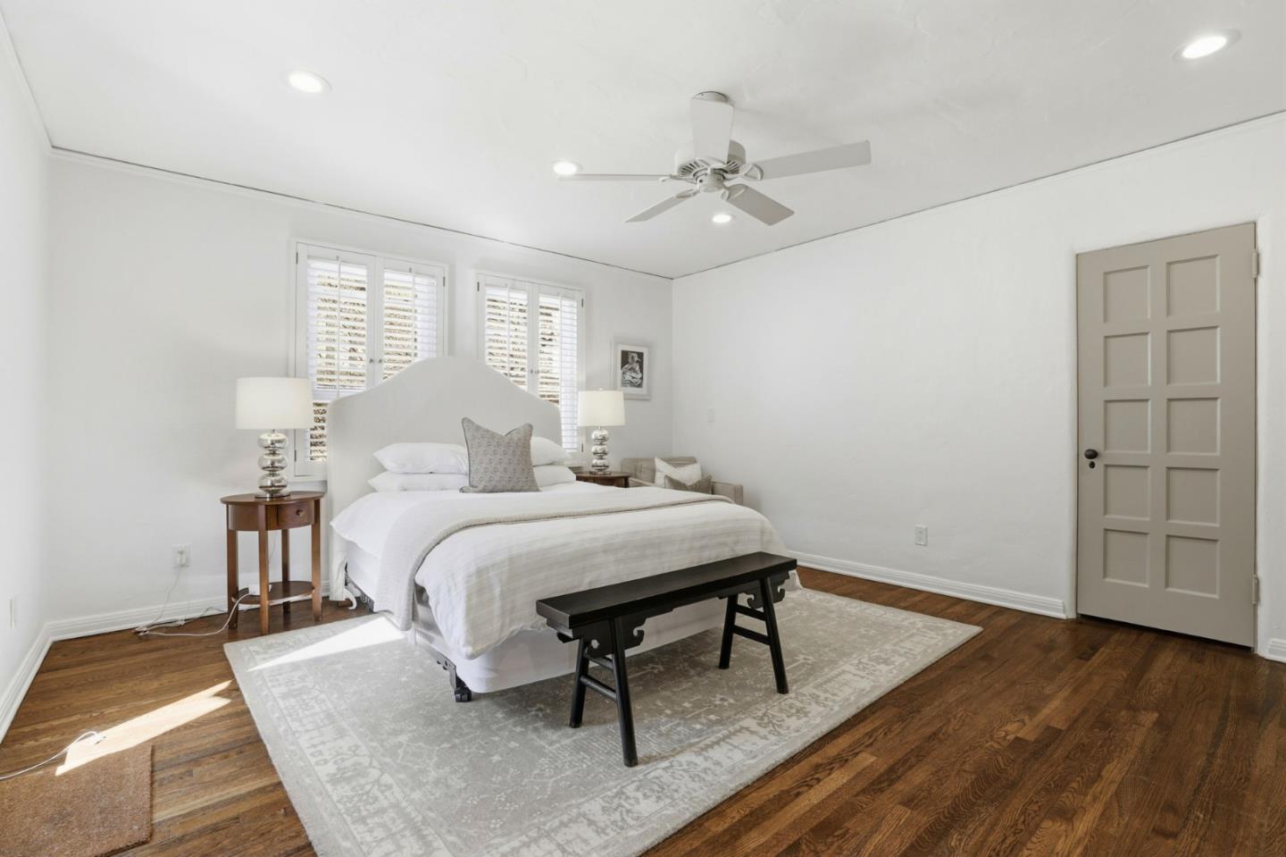 Detail Gallery Image 32 of 53 For 566 E Crescent Dr, Palo Alto,  CA 94301 - 5 Beds | 4 Baths