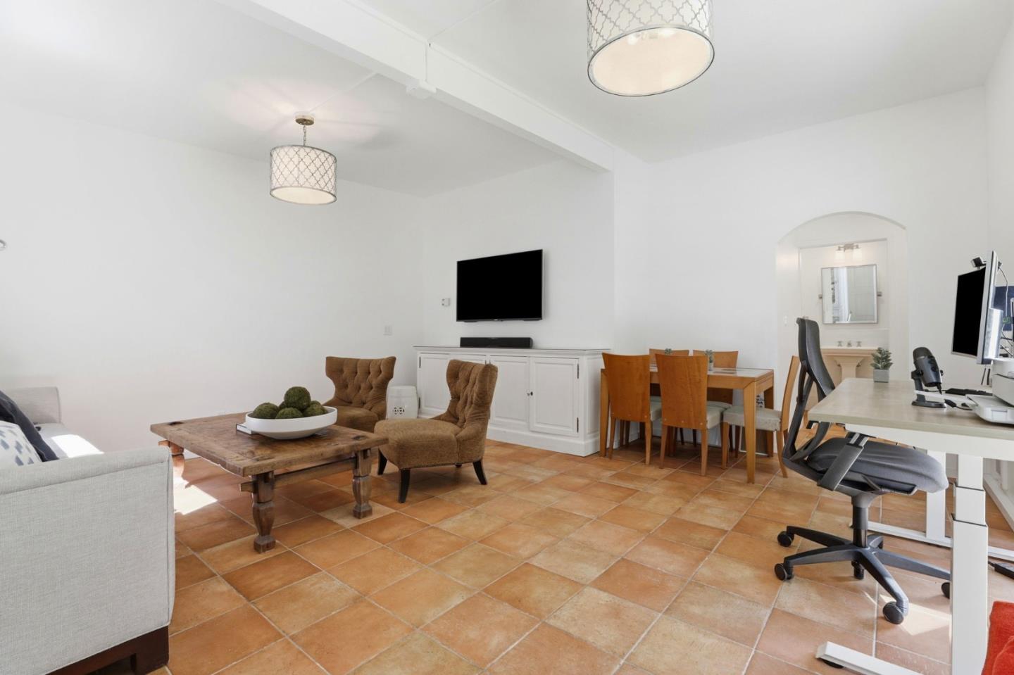 Detail Gallery Image 38 of 53 For 566 E Crescent Dr, Palo Alto,  CA 94301 - 5 Beds | 4 Baths