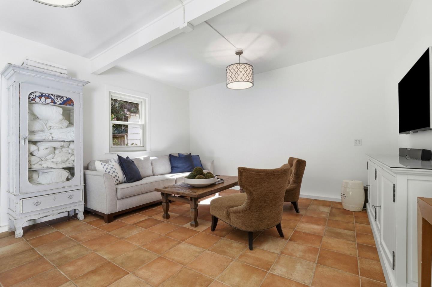 Detail Gallery Image 39 of 53 For 566 E Crescent Dr, Palo Alto,  CA 94301 - 5 Beds | 4 Baths