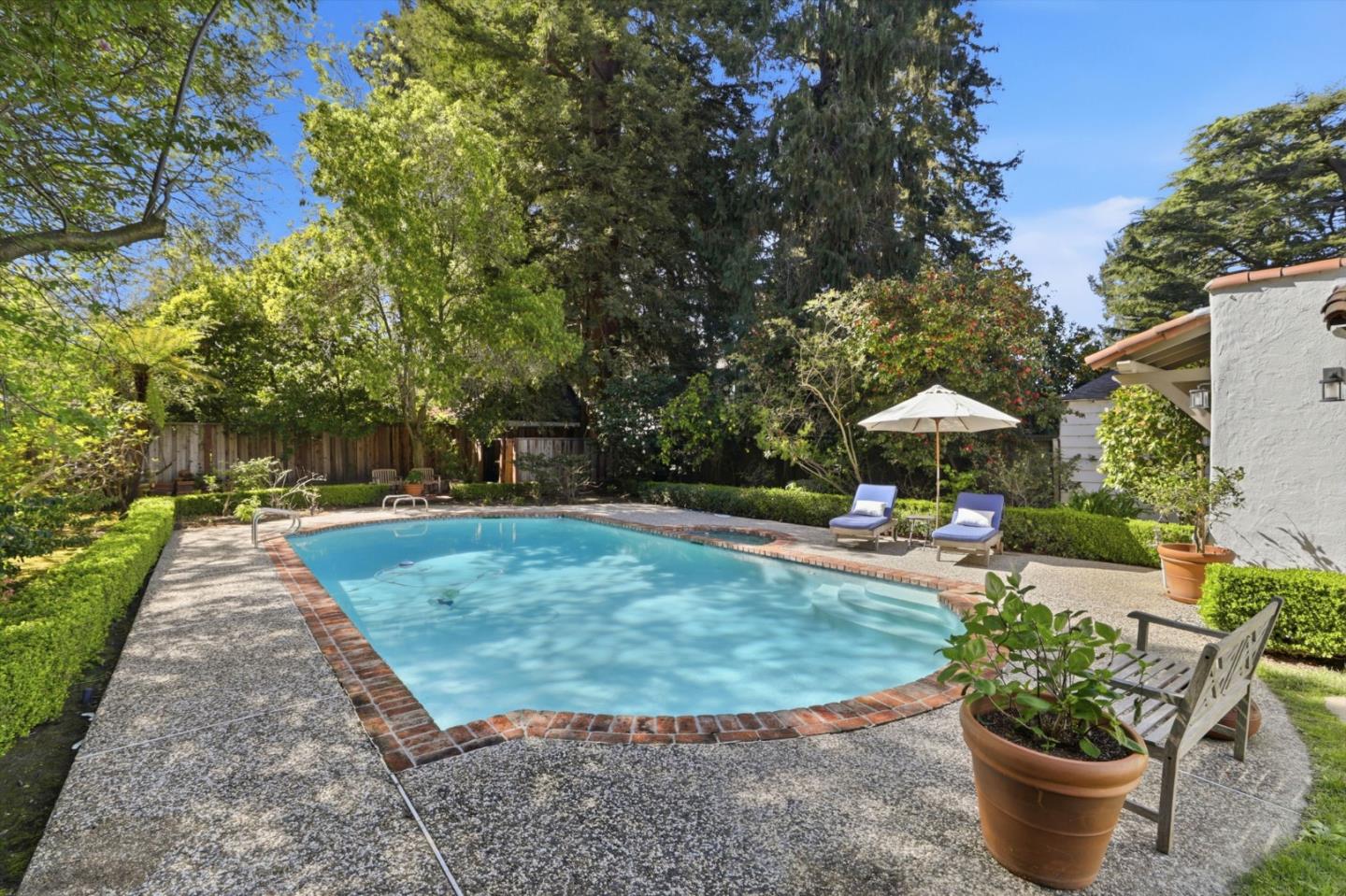 Detail Gallery Image 47 of 53 For 566 E Crescent Dr, Palo Alto,  CA 94301 - 5 Beds | 4 Baths