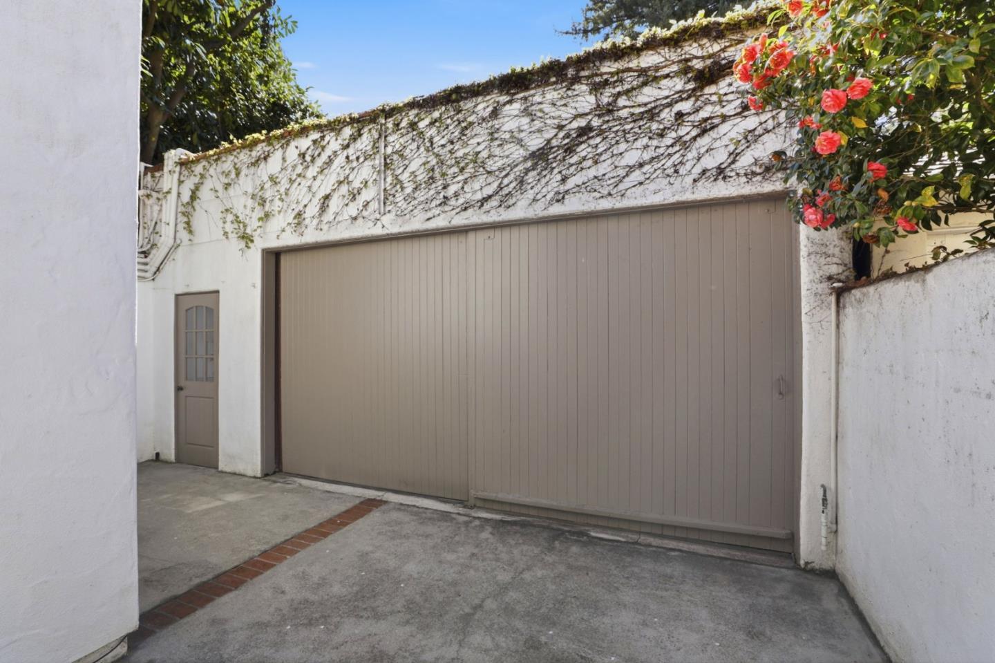 Detail Gallery Image 49 of 53 For 566 E Crescent Dr, Palo Alto,  CA 94301 - 5 Beds | 4 Baths