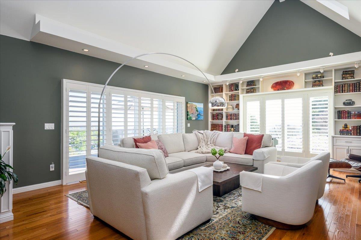 Detail Gallery Image 18 of 75 For 819 Holly Rd, Belmont,  CA 94002 - 4 Beds | 3 Baths