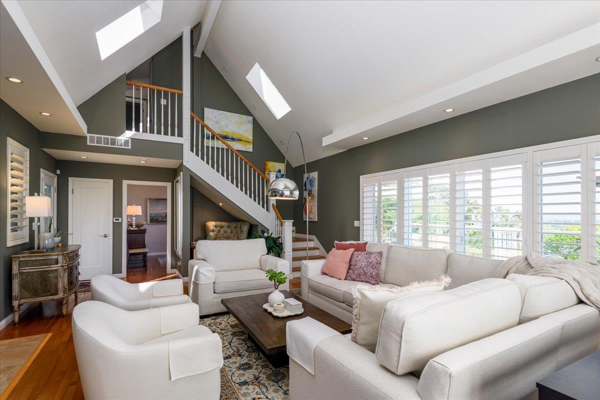 Detail Gallery Image 21 of 75 For 819 Holly Rd, Belmont,  CA 94002 - 4 Beds | 3 Baths