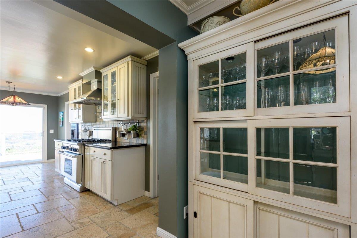 Detail Gallery Image 27 of 75 For 819 Holly Rd, Belmont,  CA 94002 - 4 Beds | 3 Baths