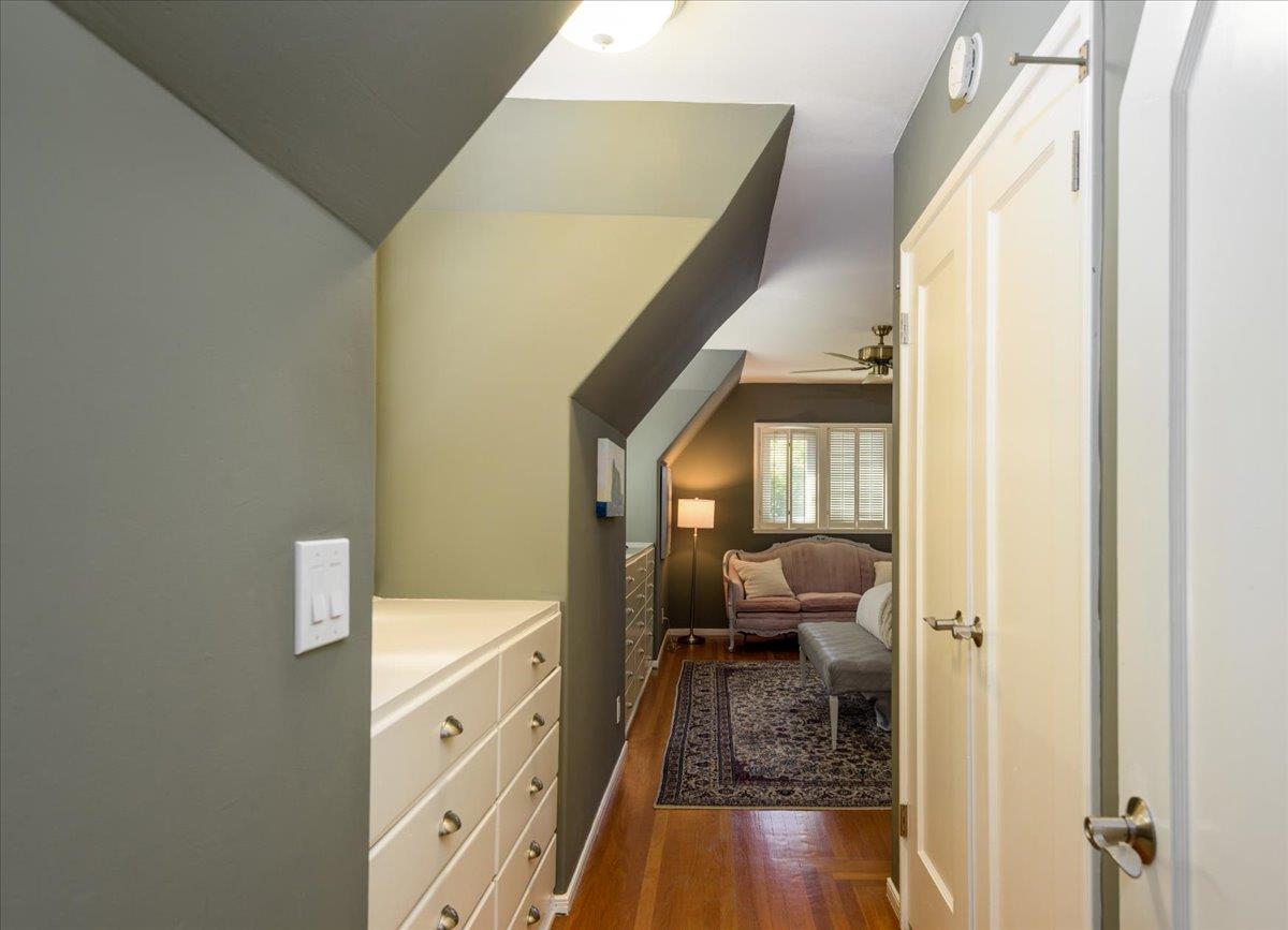 Detail Gallery Image 37 of 75 For 819 Holly Rd, Belmont,  CA 94002 - 4 Beds | 3 Baths