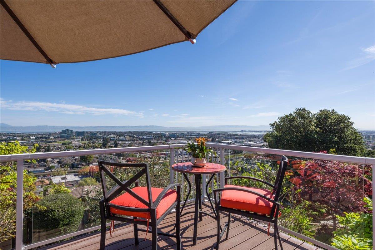 Detail Gallery Image 39 of 75 For 819 Holly Rd, Belmont,  CA 94002 - 4 Beds | 3 Baths