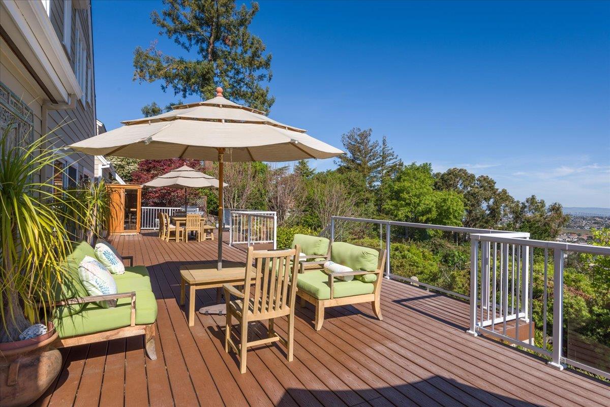 Detail Gallery Image 40 of 75 For 819 Holly Rd, Belmont,  CA 94002 - 4 Beds | 3 Baths