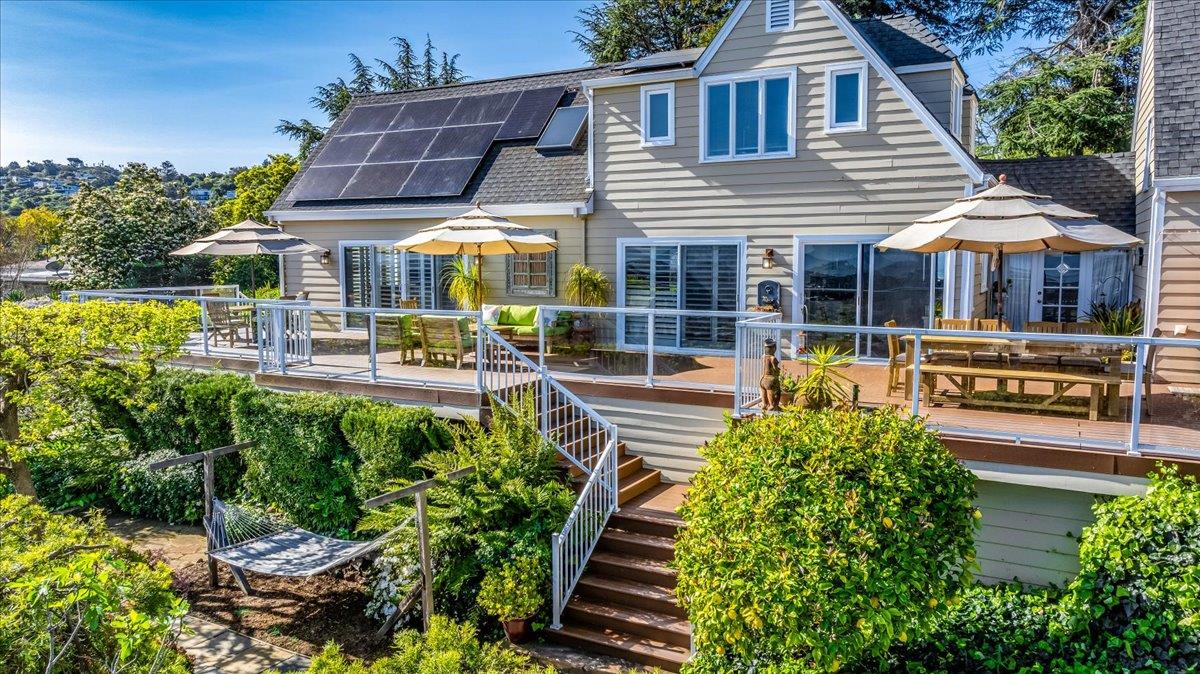 Detail Gallery Image 41 of 75 For 819 Holly Rd, Belmont,  CA 94002 - 4 Beds | 3 Baths