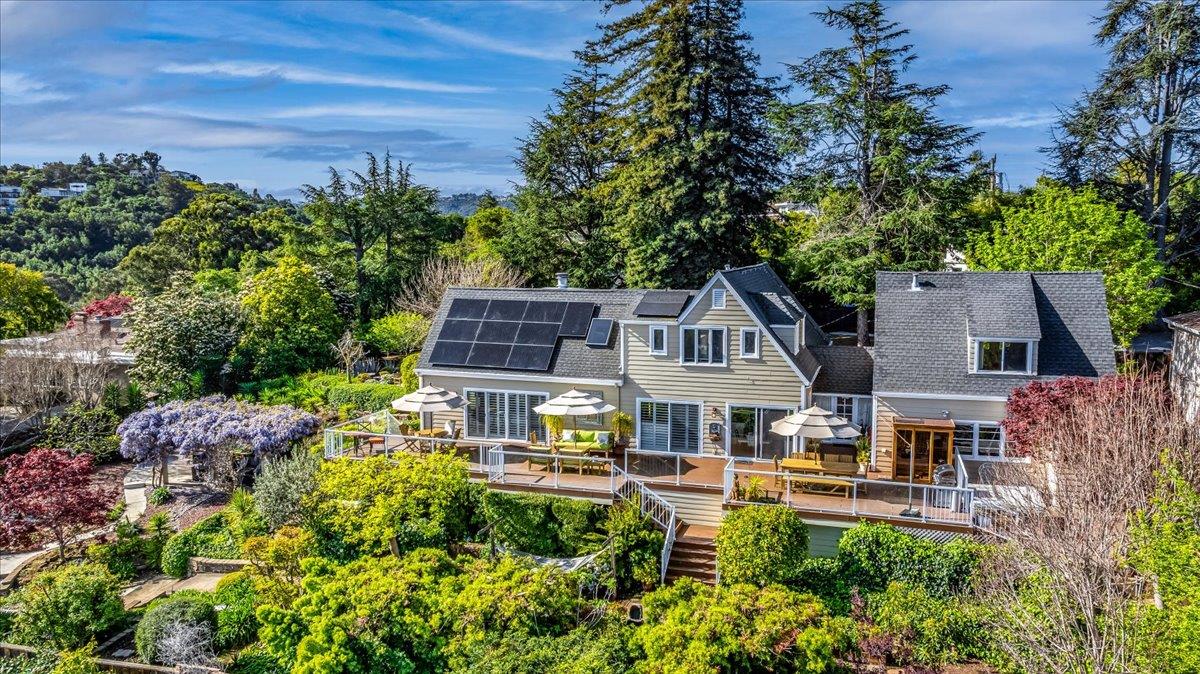 Detail Gallery Image 49 of 75 For 819 Holly Rd, Belmont,  CA 94002 - 4 Beds | 3 Baths