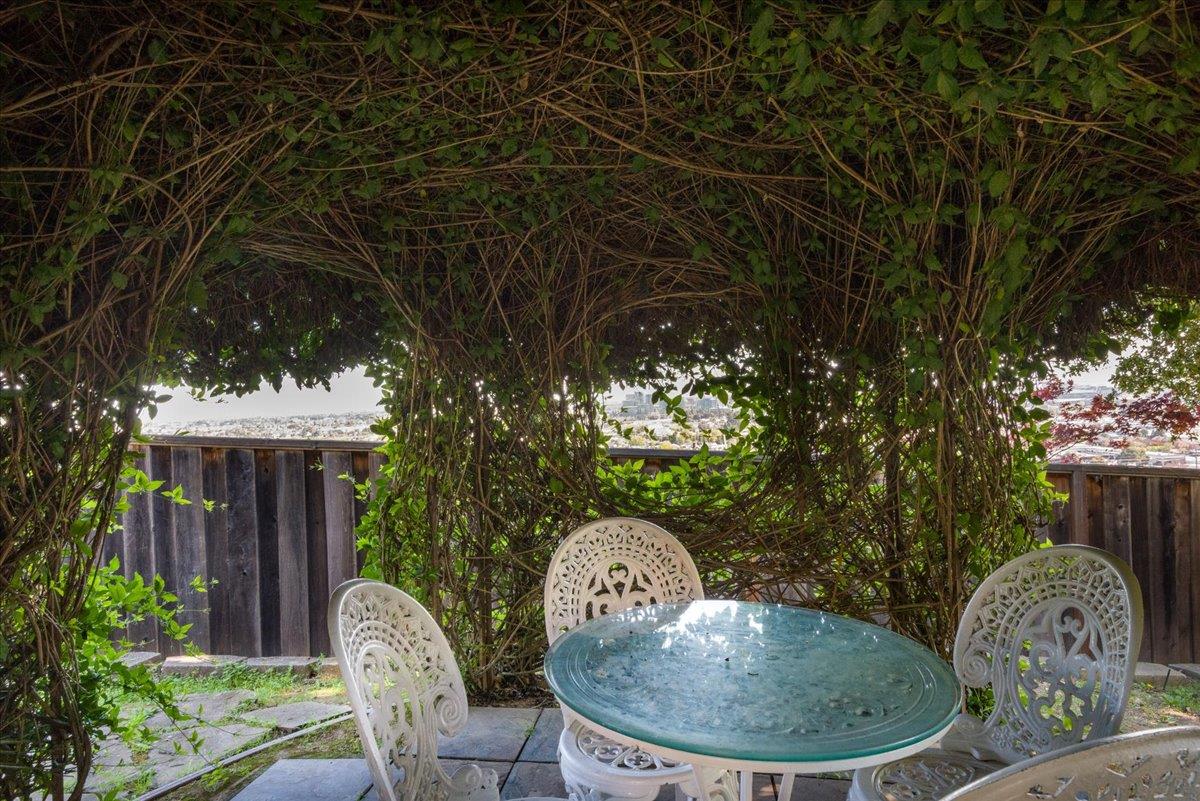 Detail Gallery Image 57 of 75 For 819 Holly Rd, Belmont,  CA 94002 - 4 Beds | 3 Baths