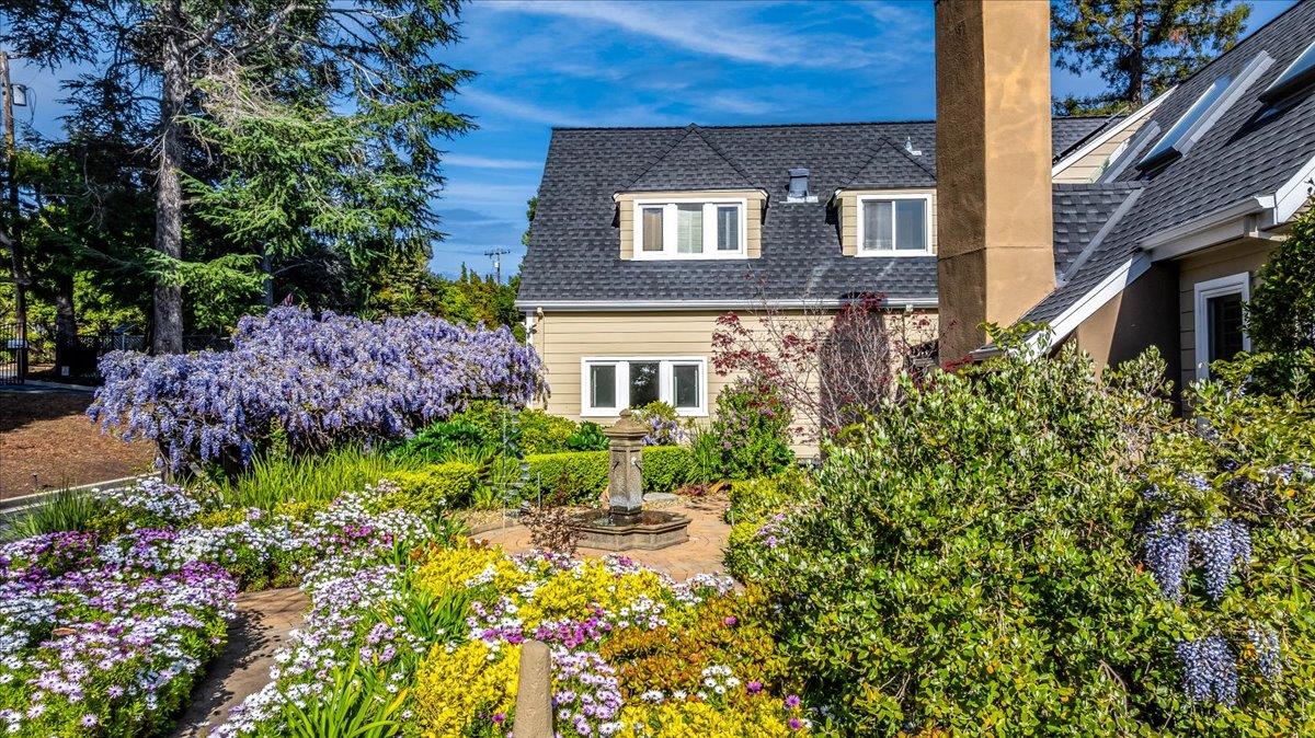 Detail Gallery Image 8 of 75 For 819 Holly Rd, Belmont,  CA 94002 - 4 Beds | 3 Baths