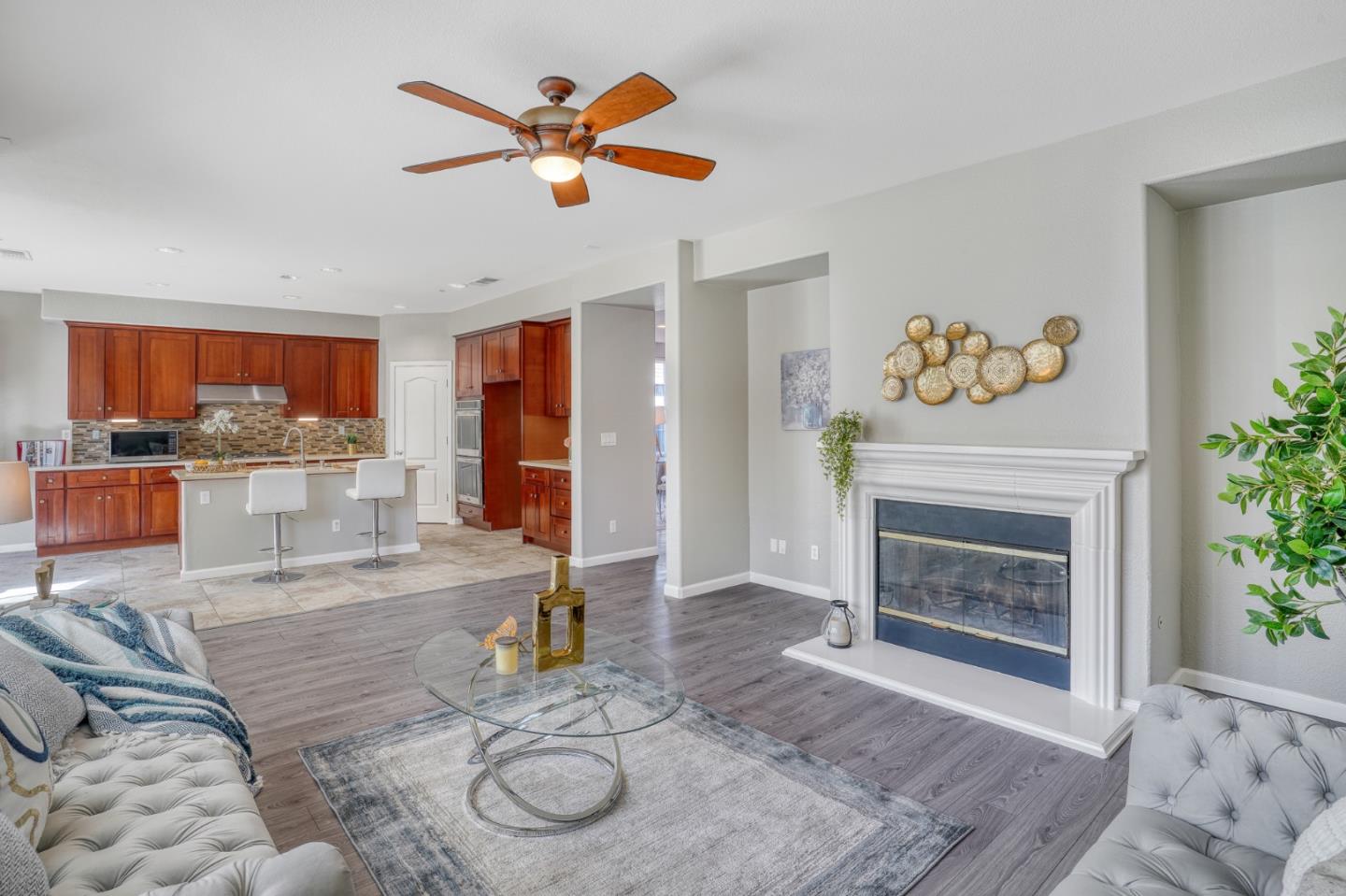 Detail Gallery Image 18 of 64 For 262 W Country Club Dr, Brentwood,  CA 94513 - 5 Beds | 3 Baths