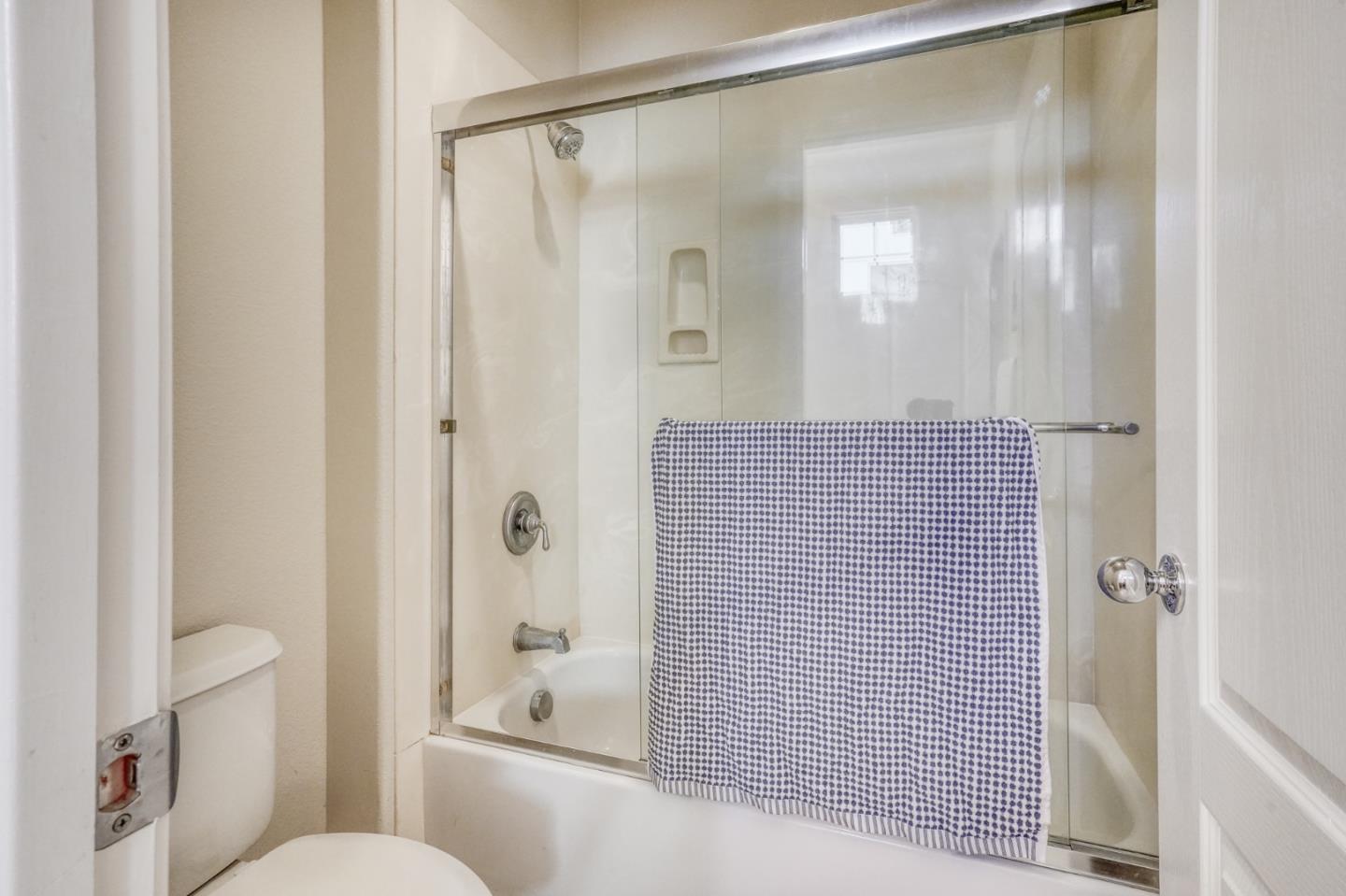 Detail Gallery Image 40 of 64 For 262 W Country Club Dr, Brentwood,  CA 94513 - 5 Beds | 3 Baths