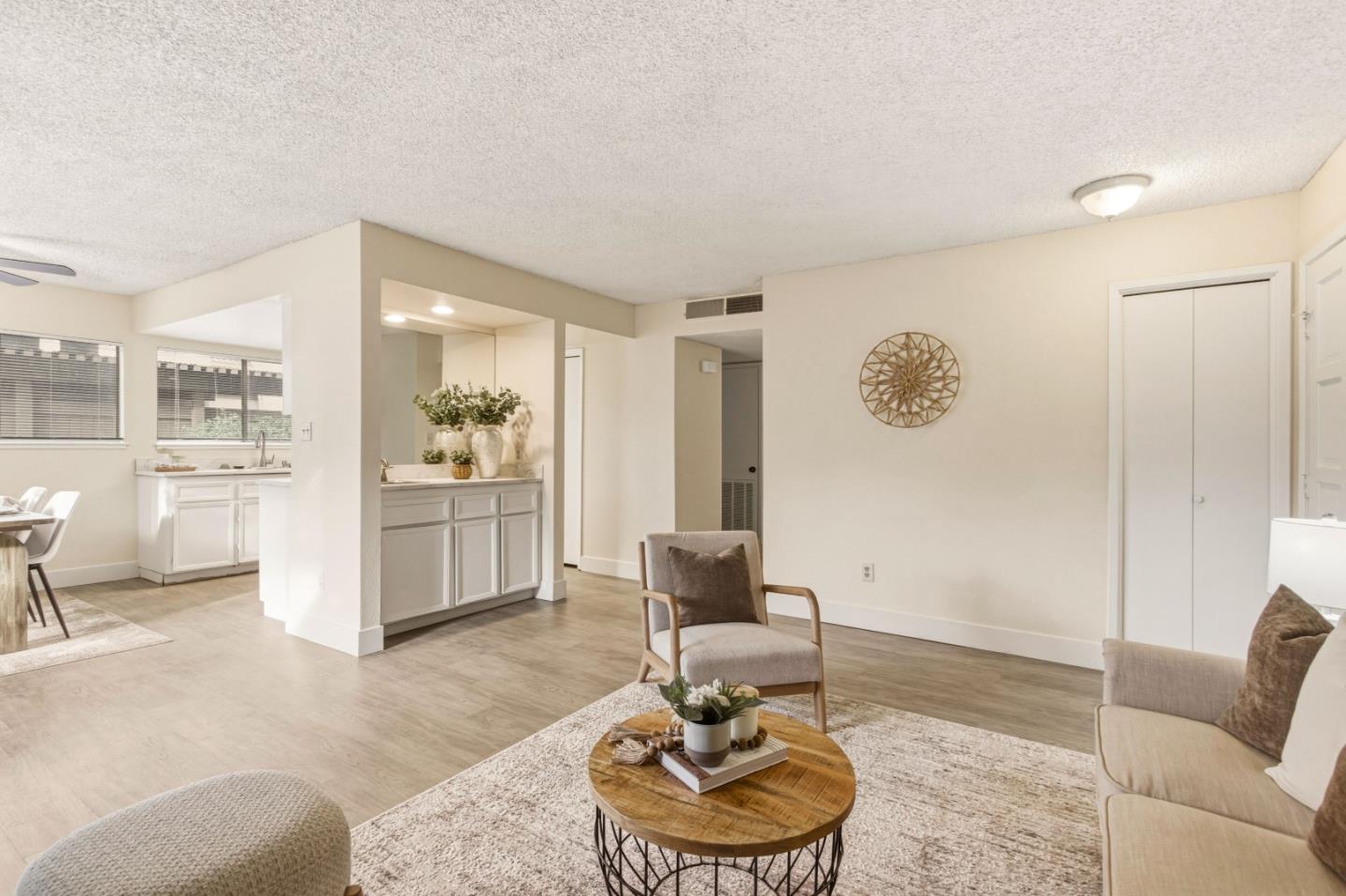 Detail Gallery Image 10 of 21 For 3701 Colonial Dr #197,  Modesto,  CA 95356 - 2 Beds | 2 Baths