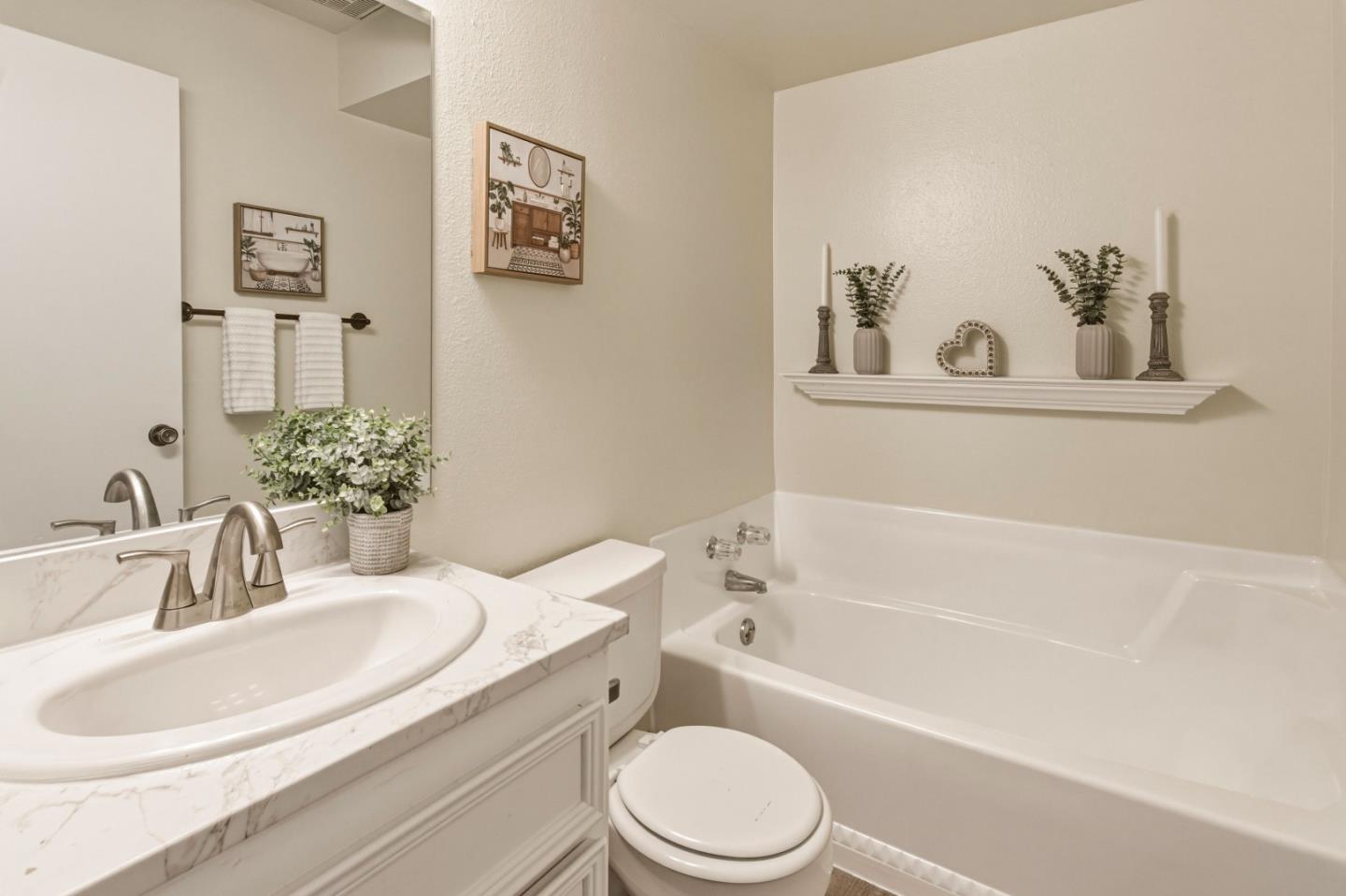 Detail Gallery Image 12 of 21 For 3701 Colonial Dr #197,  Modesto,  CA 95356 - 2 Beds | 2 Baths
