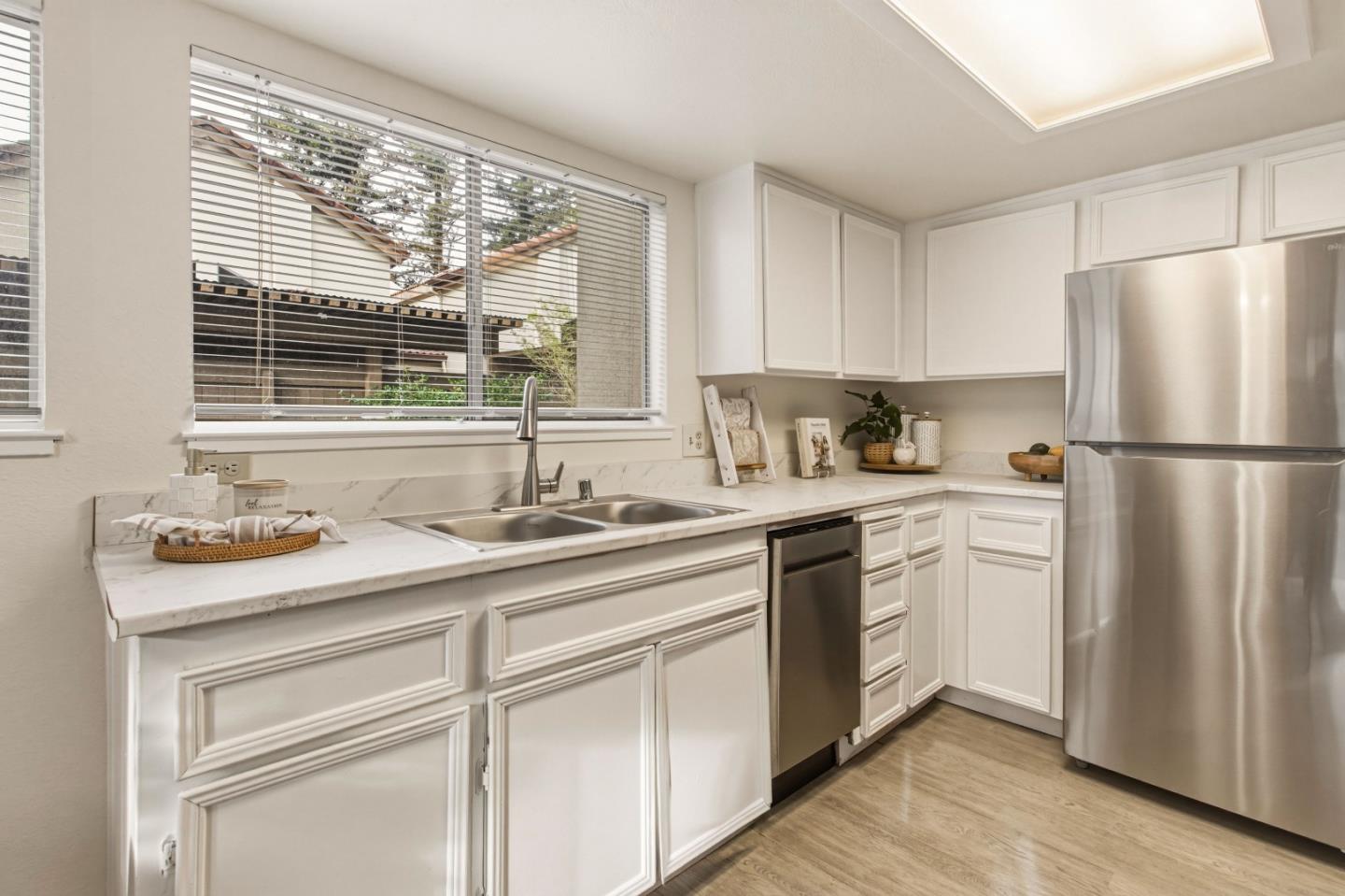 Detail Gallery Image 8 of 21 For 3701 Colonial Dr #197,  Modesto,  CA 95356 - 2 Beds | 2 Baths