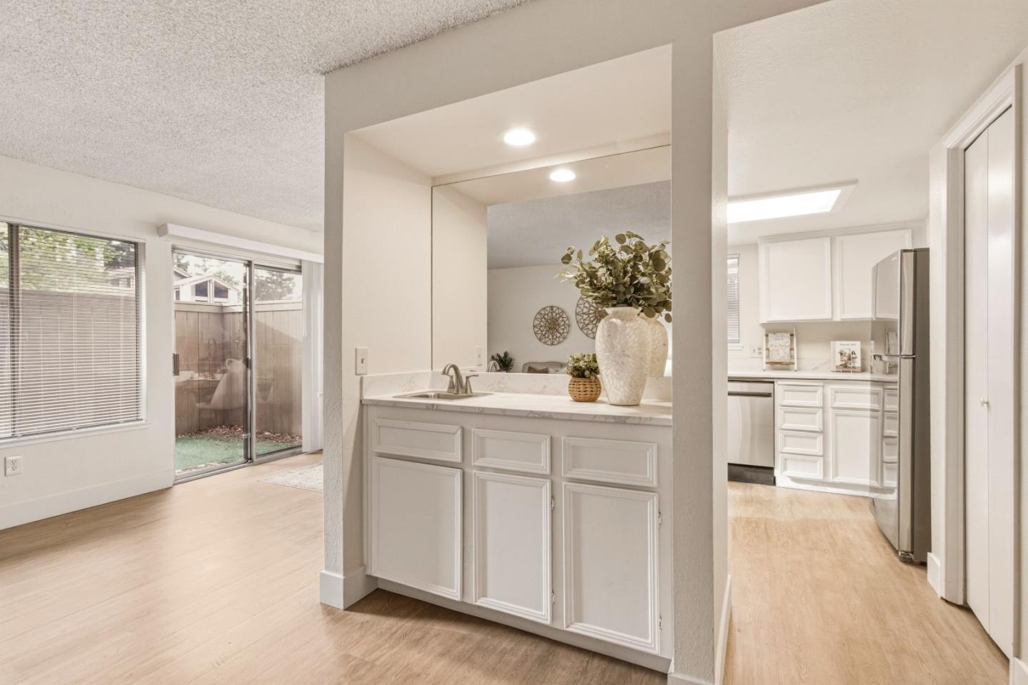 Detail Gallery Image 9 of 21 For 3701 Colonial Dr #197,  Modesto,  CA 95356 - 2 Beds | 2 Baths