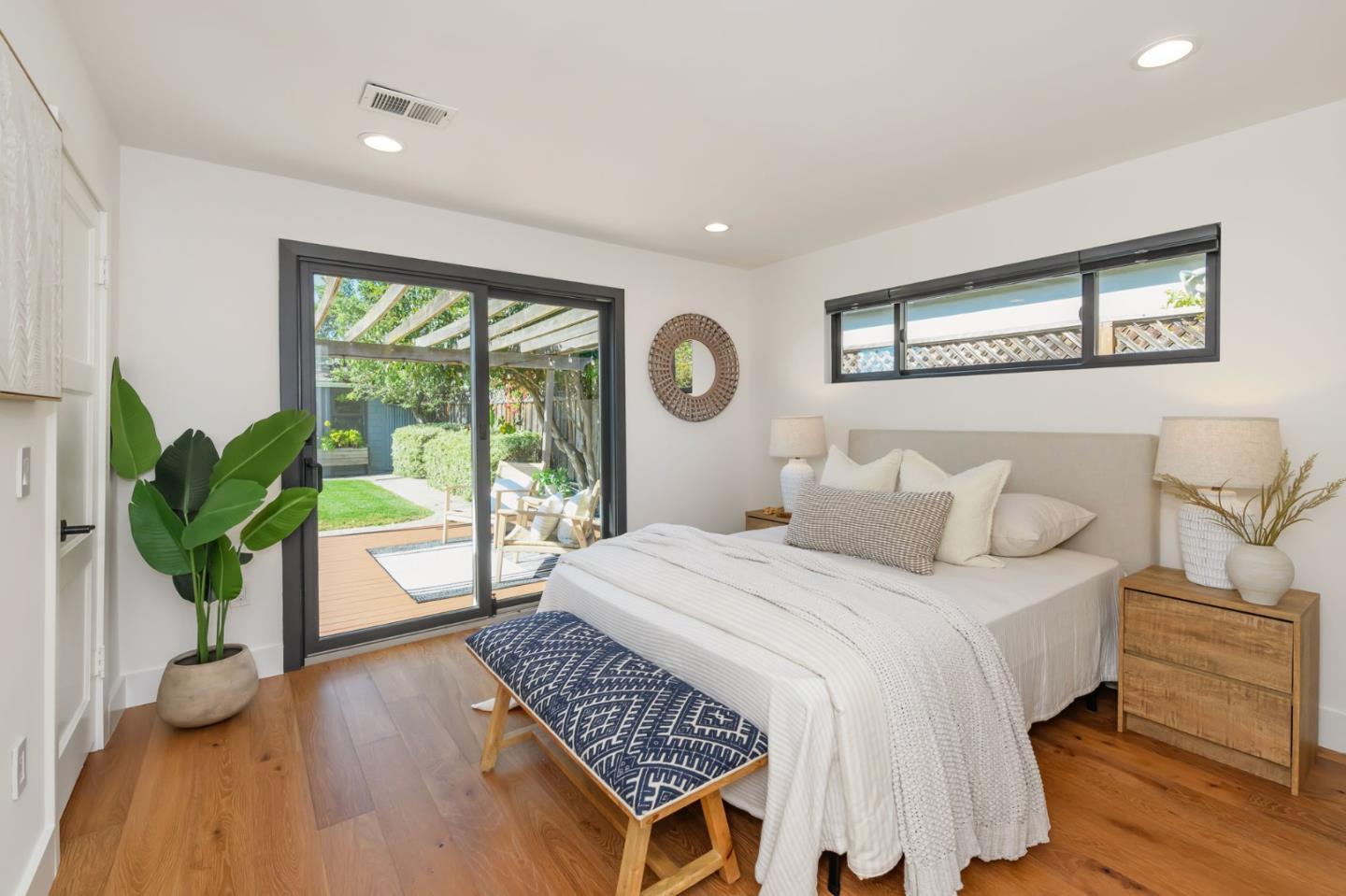 Detail Gallery Image 17 of 44 For 1162 Mckinley St, Redwood City,  CA 94061 - 2 Beds | 2 Baths