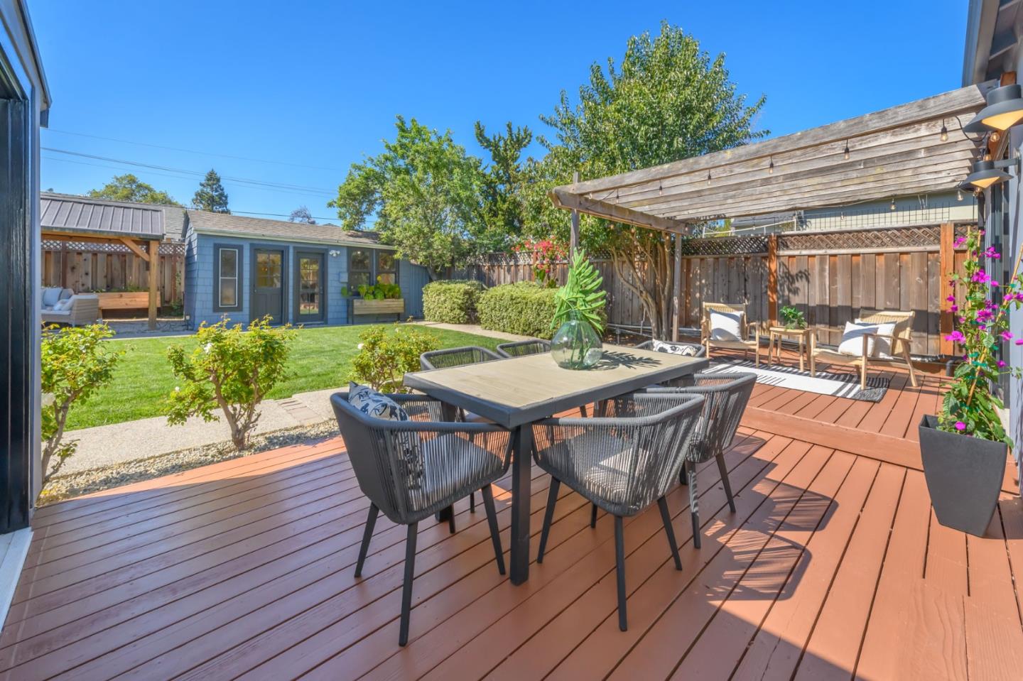 Detail Gallery Image 25 of 44 For 1162 Mckinley St, Redwood City,  CA 94061 - 2 Beds | 2 Baths