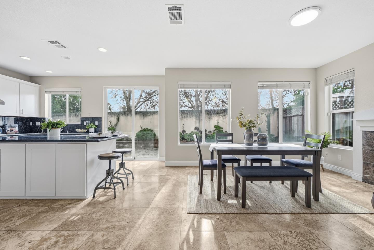 Detail Gallery Image 17 of 49 For 4480 Peacock Ct, Dublin,  CA 94568 - 4 Beds | 3 Baths