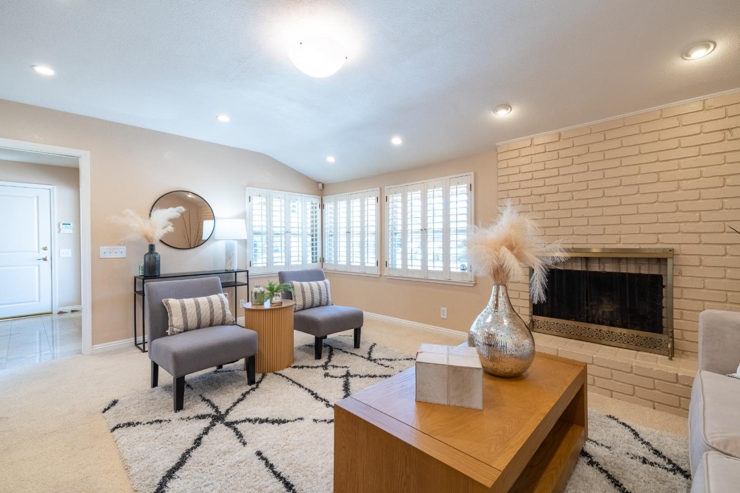 Detail Gallery Image 9 of 46 For 7680 Santa Paula Dr, Gilroy,  CA 95020 - 4 Beds | 2 Baths