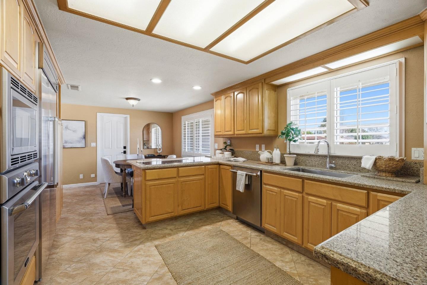 Detail Gallery Image 12 of 49 For 14850 Muleta Dr, Salinas,  CA 93908 - 4 Beds | 3 Baths