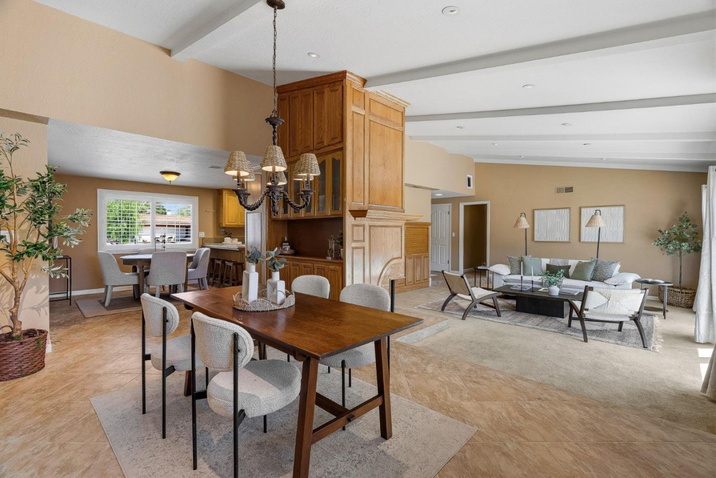 Detail Gallery Image 15 of 49 For 14850 Muleta Dr, Salinas,  CA 93908 - 4 Beds | 3 Baths