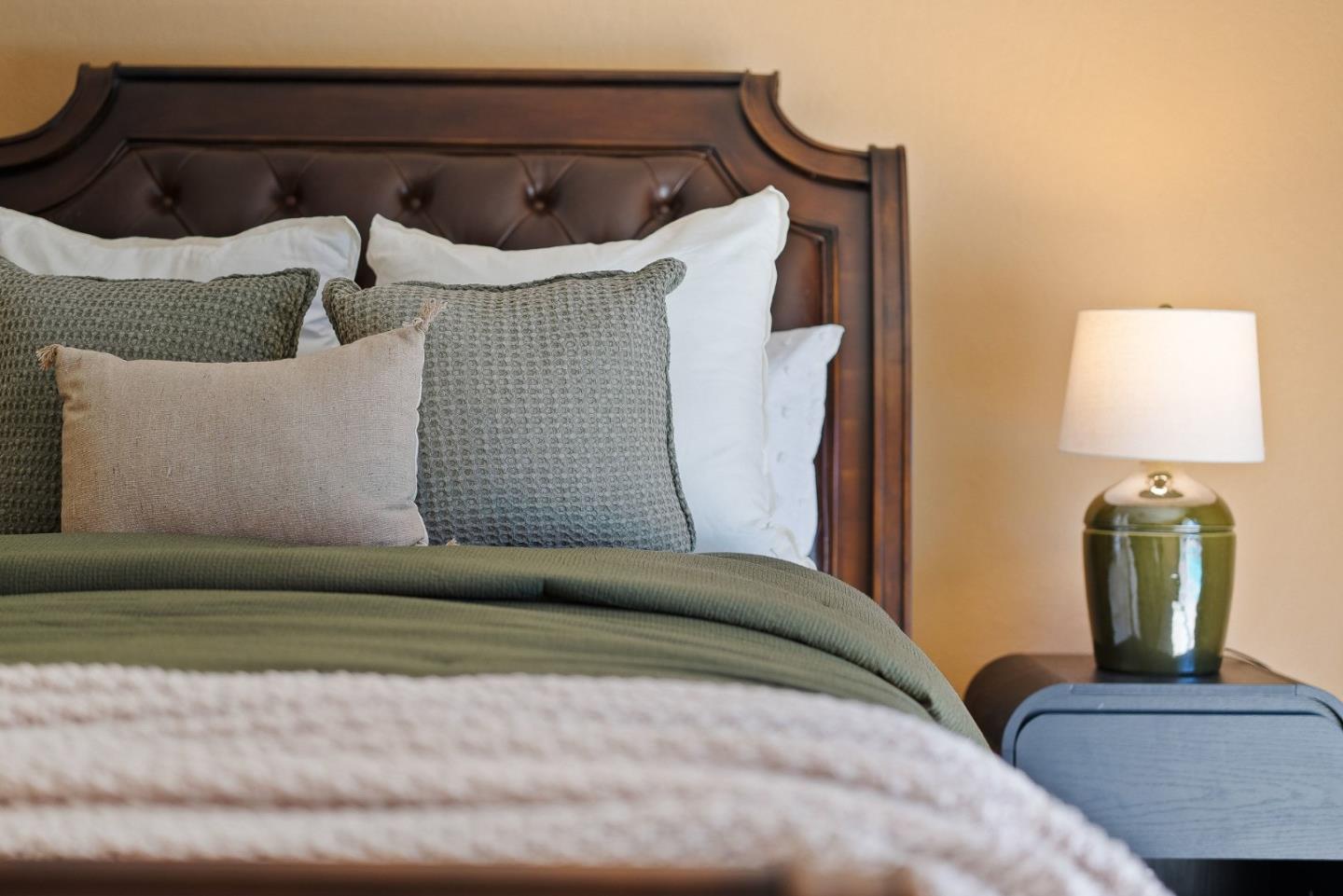 Detail Gallery Image 19 of 49 For 14850 Muleta Dr, Salinas,  CA 93908 - 4 Beds | 3 Baths