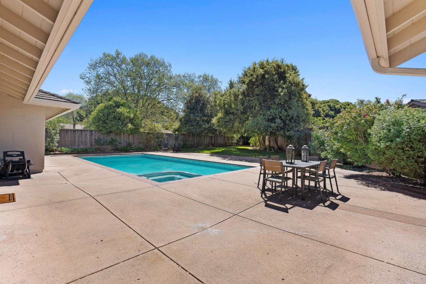 Detail Gallery Image 38 of 49 For 14850 Muleta Dr, Salinas,  CA 93908 - 4 Beds | 3 Baths