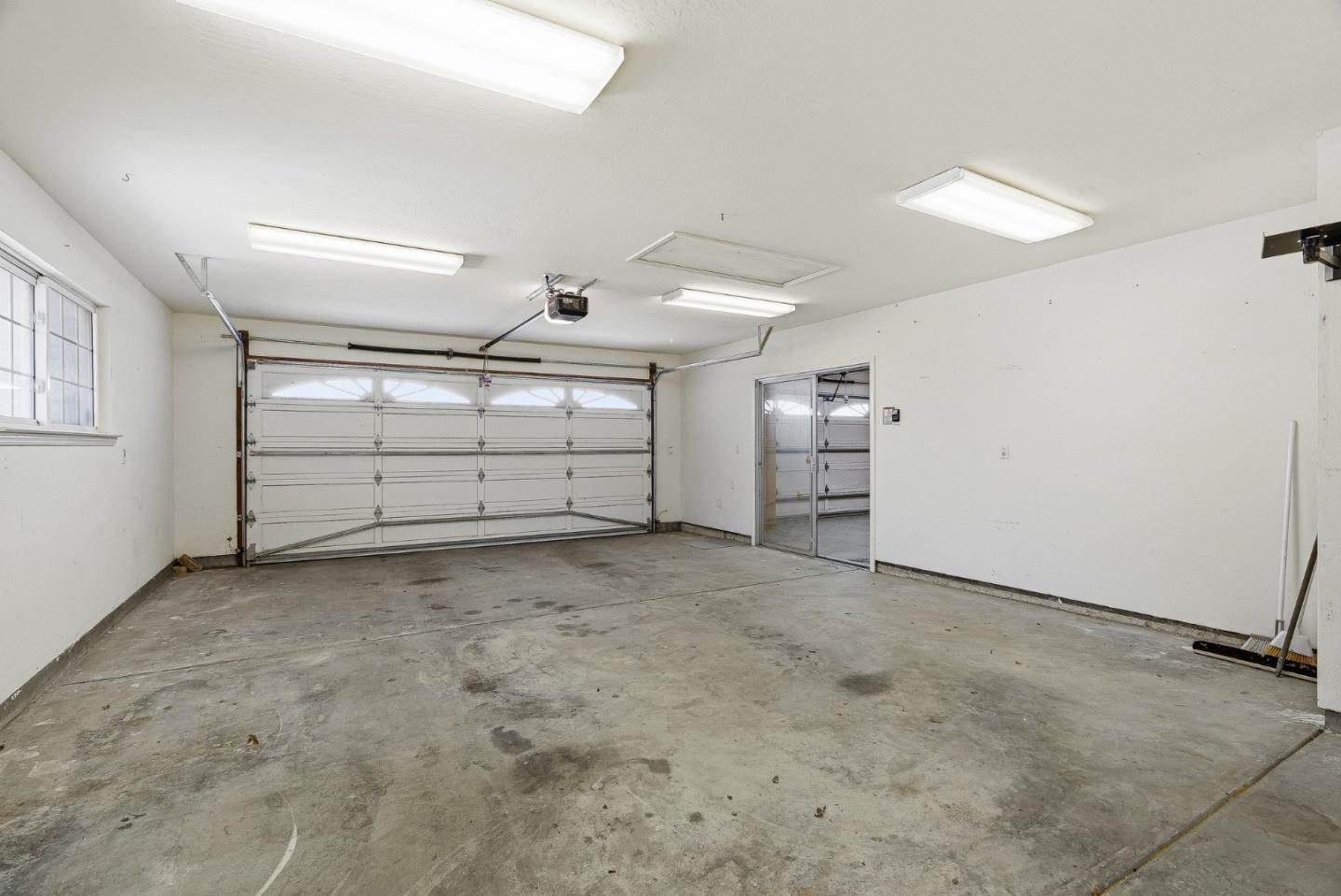 Detail Gallery Image 40 of 49 For 14850 Muleta Dr, Salinas,  CA 93908 - 4 Beds | 3 Baths