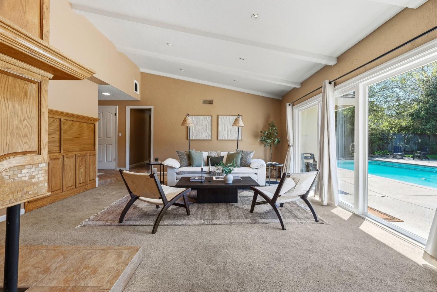 Detail Gallery Image 7 of 49 For 14850 Muleta Dr, Salinas,  CA 93908 - 4 Beds | 3 Baths