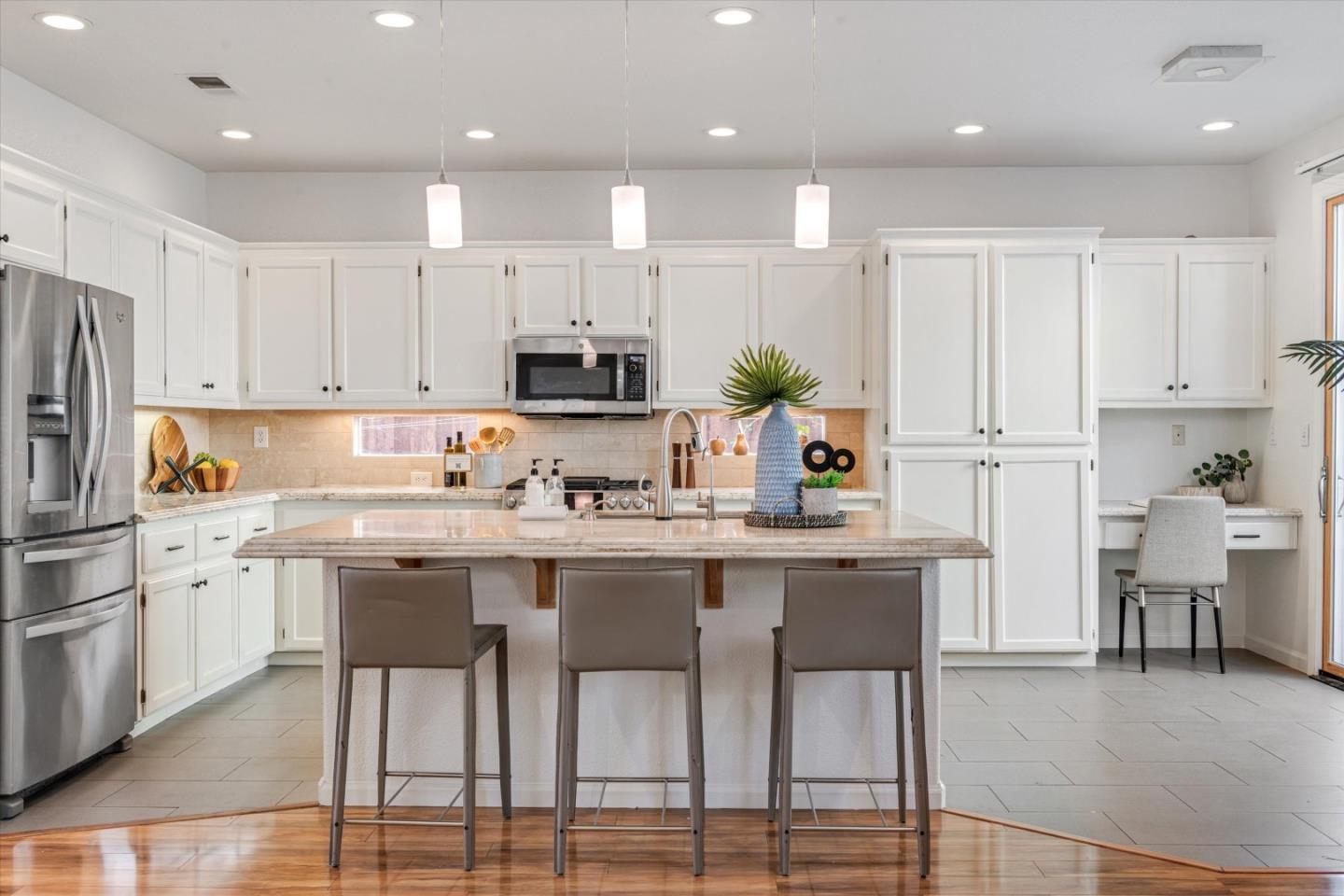 Detail Gallery Image 13 of 37 For 2231 Esperanca Ave, Santa Clara,  CA 95054 - 4 Beds | 3 Baths