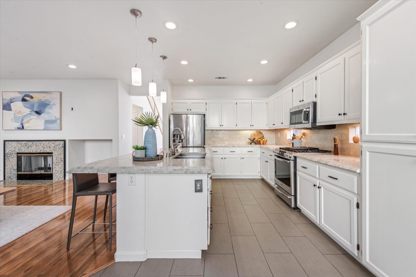 Detail Gallery Image 15 of 37 For 2231 Esperanca Ave, Santa Clara,  CA 95054 - 4 Beds | 3 Baths