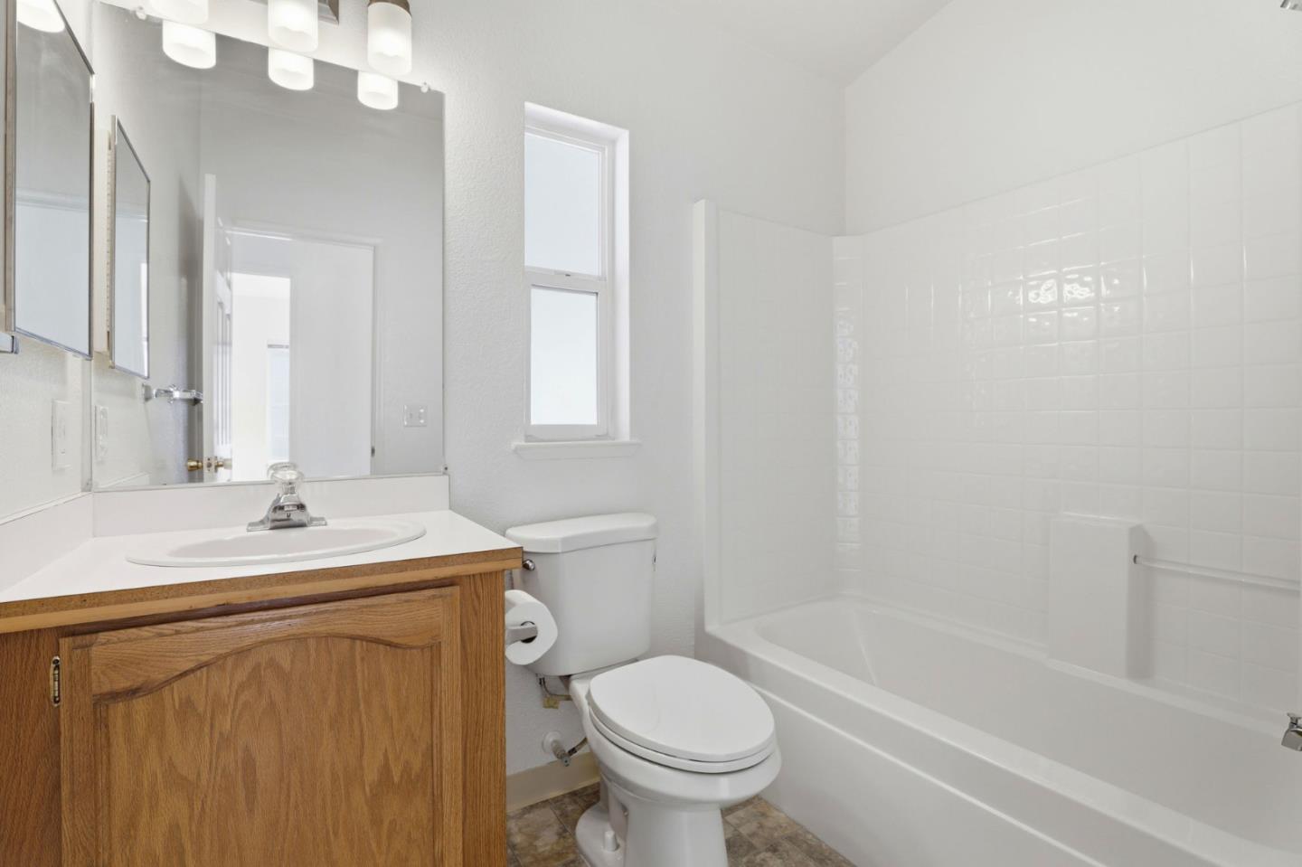 Detail Gallery Image 15 of 31 For 191 E El Camino Real #213,  Mountain View,  CA 94040 - 2 Beds | 2 Baths