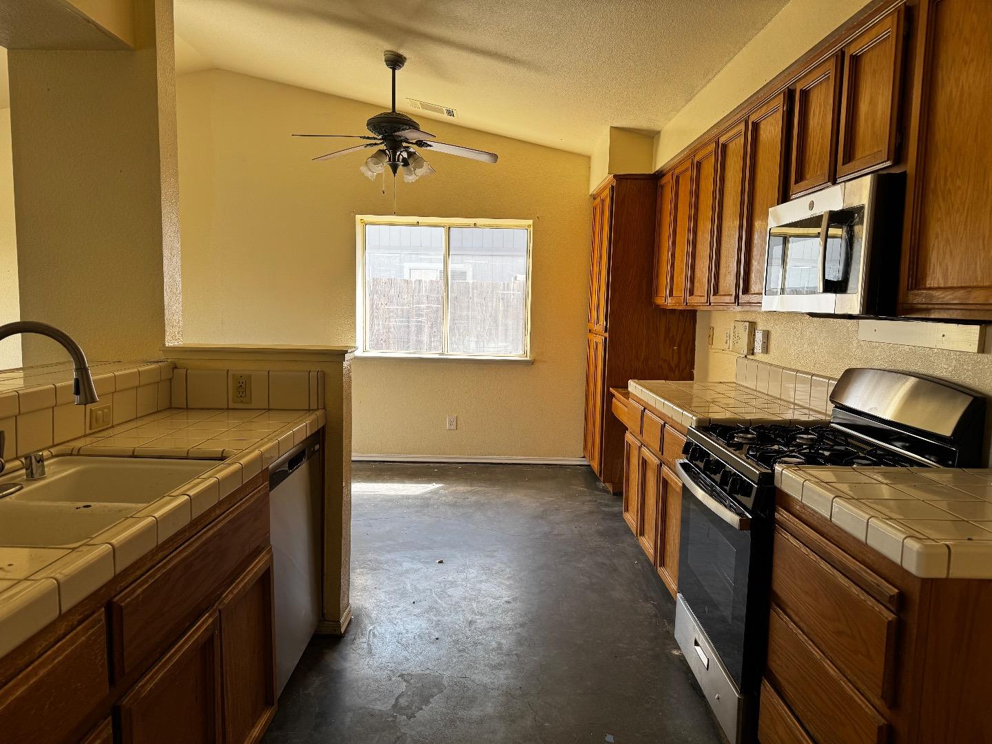 Detail Gallery Image 19 of 20 For 234 Oak View Ln, Oakley,  CA 94561 - 3 Beds | 2 Baths