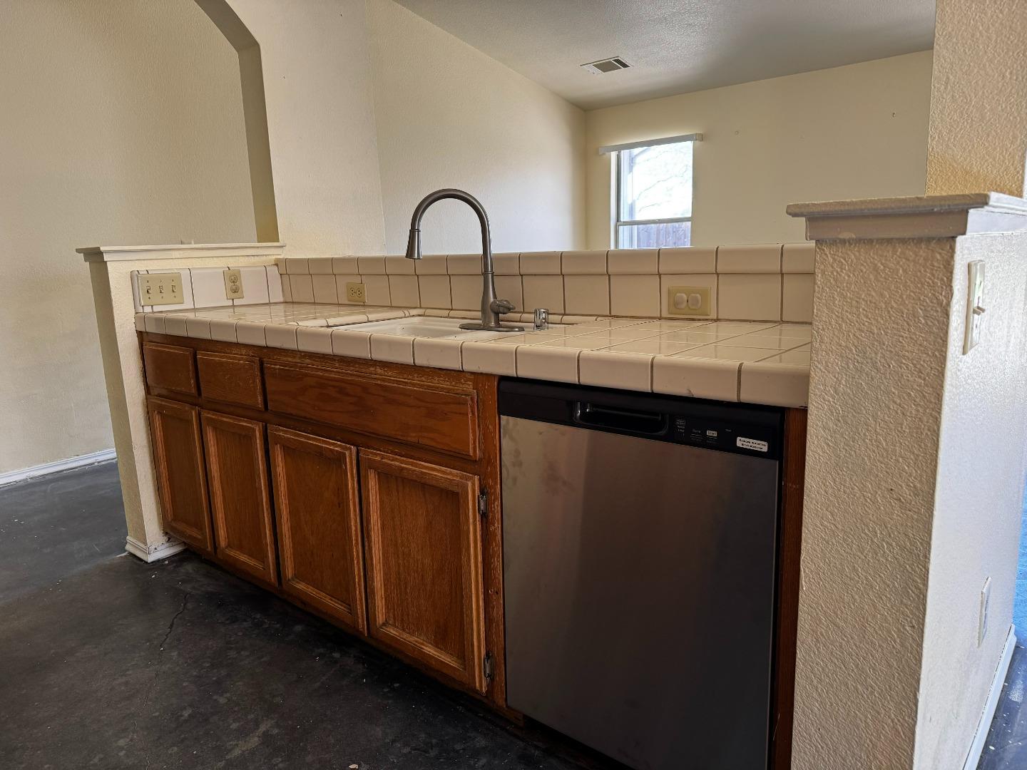 Detail Gallery Image 5 of 16 For 234 Oak View Ln, Oakley,  CA 94561 - 3 Beds | 2 Baths