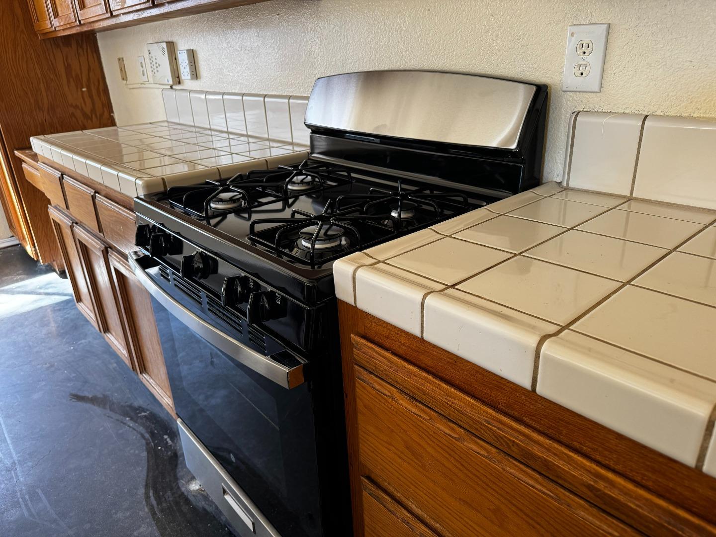 Detail Gallery Image 6 of 16 For 234 Oak View Ln, Oakley,  CA 94561 - 3 Beds | 2 Baths