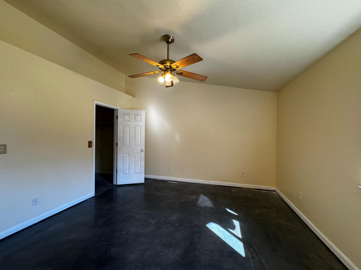 Detail Gallery Image 8 of 16 For 234 Oak View Ln, Oakley,  CA 94561 - 3 Beds | 2 Baths