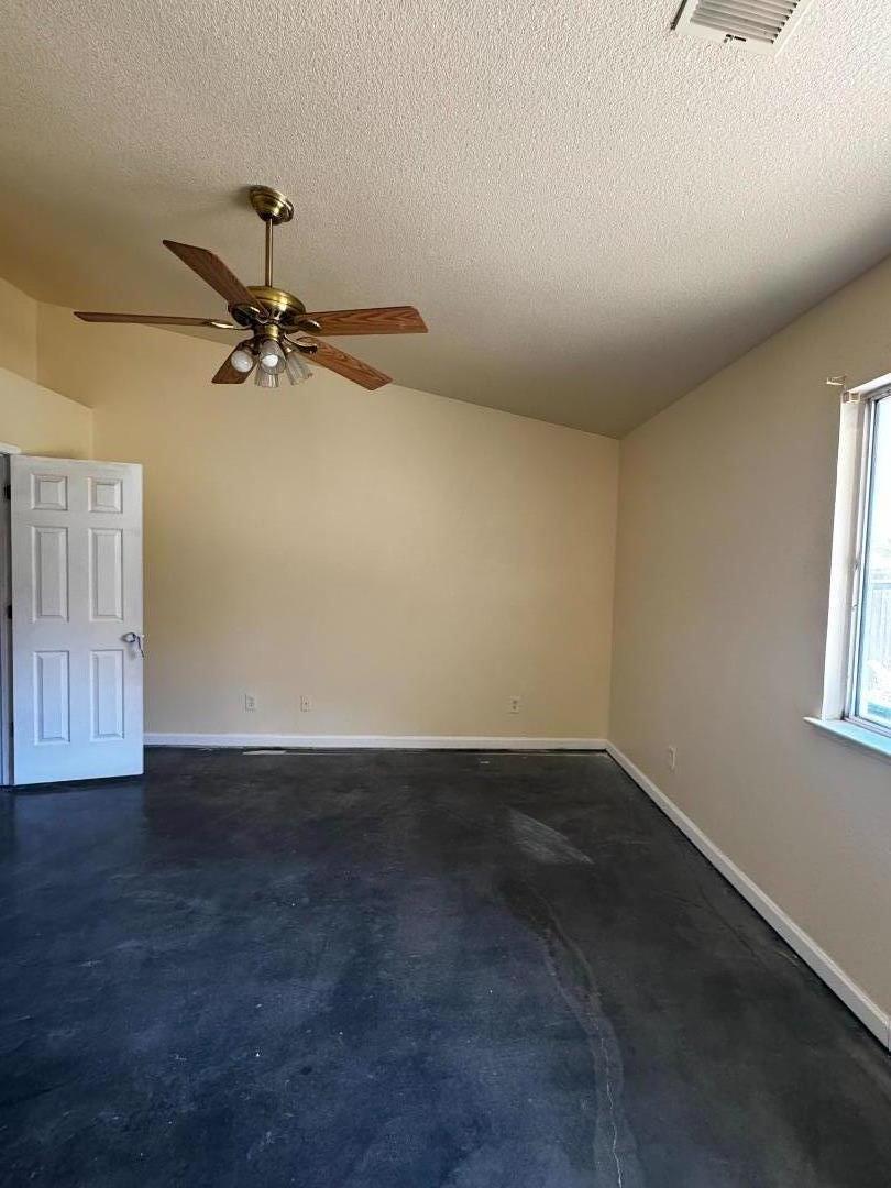 Detail Gallery Image 9 of 16 For 234 Oak View Ln, Oakley,  CA 94561 - 3 Beds | 2 Baths