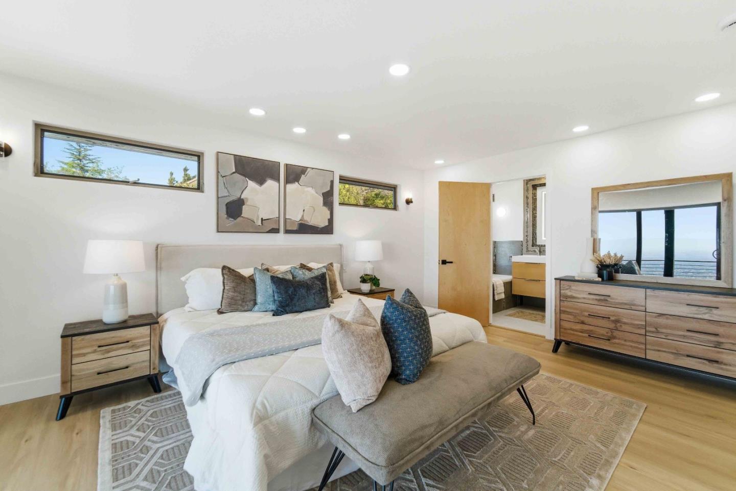 Detail Gallery Image 14 of 34 For 10116 Vista Valle Ct, San Jose,  CA 95127 - 4 Beds | 3 Baths