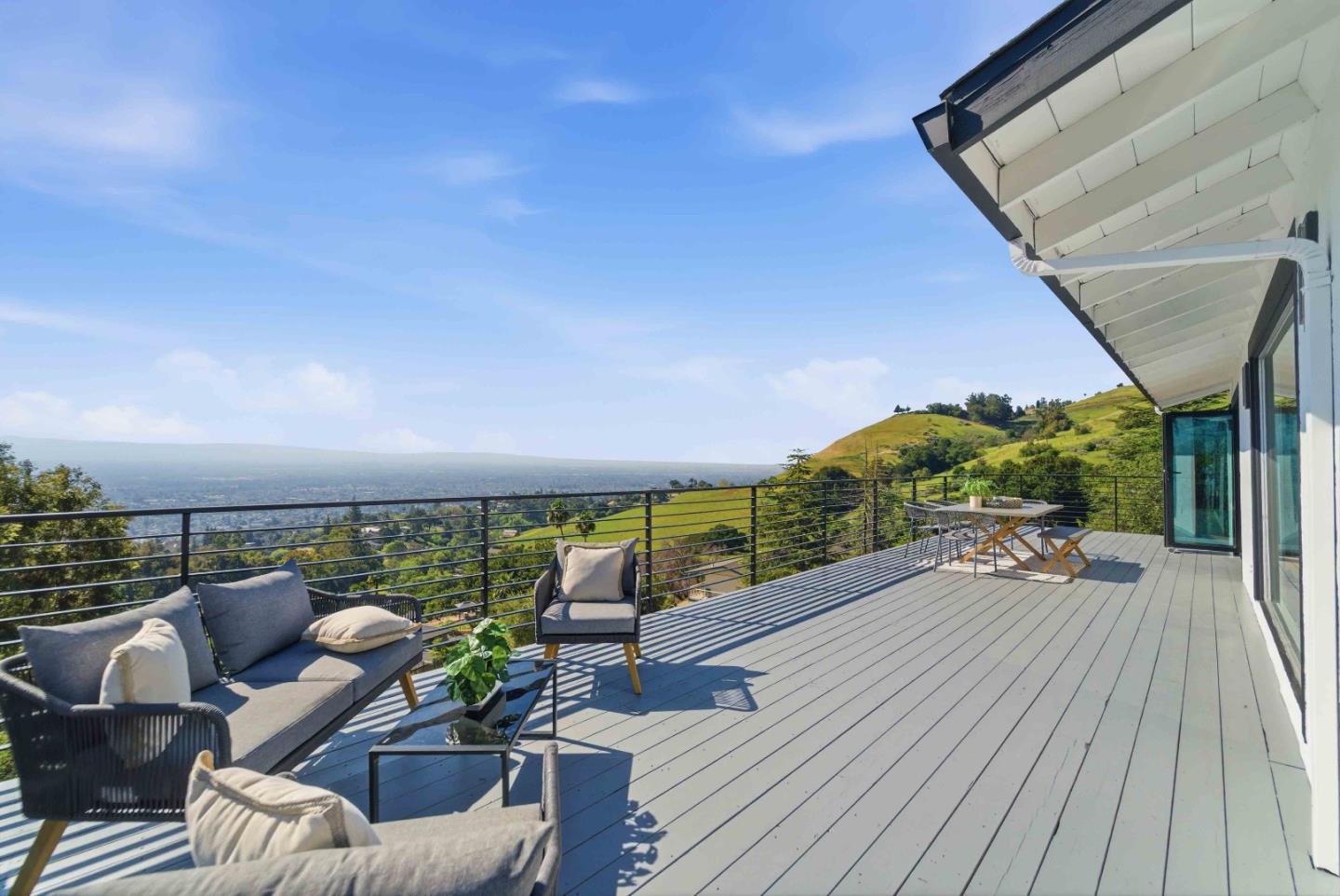 Detail Gallery Image 22 of 34 For 10116 Vista Valle Ct, San Jose,  CA 95127 - 4 Beds | 3 Baths