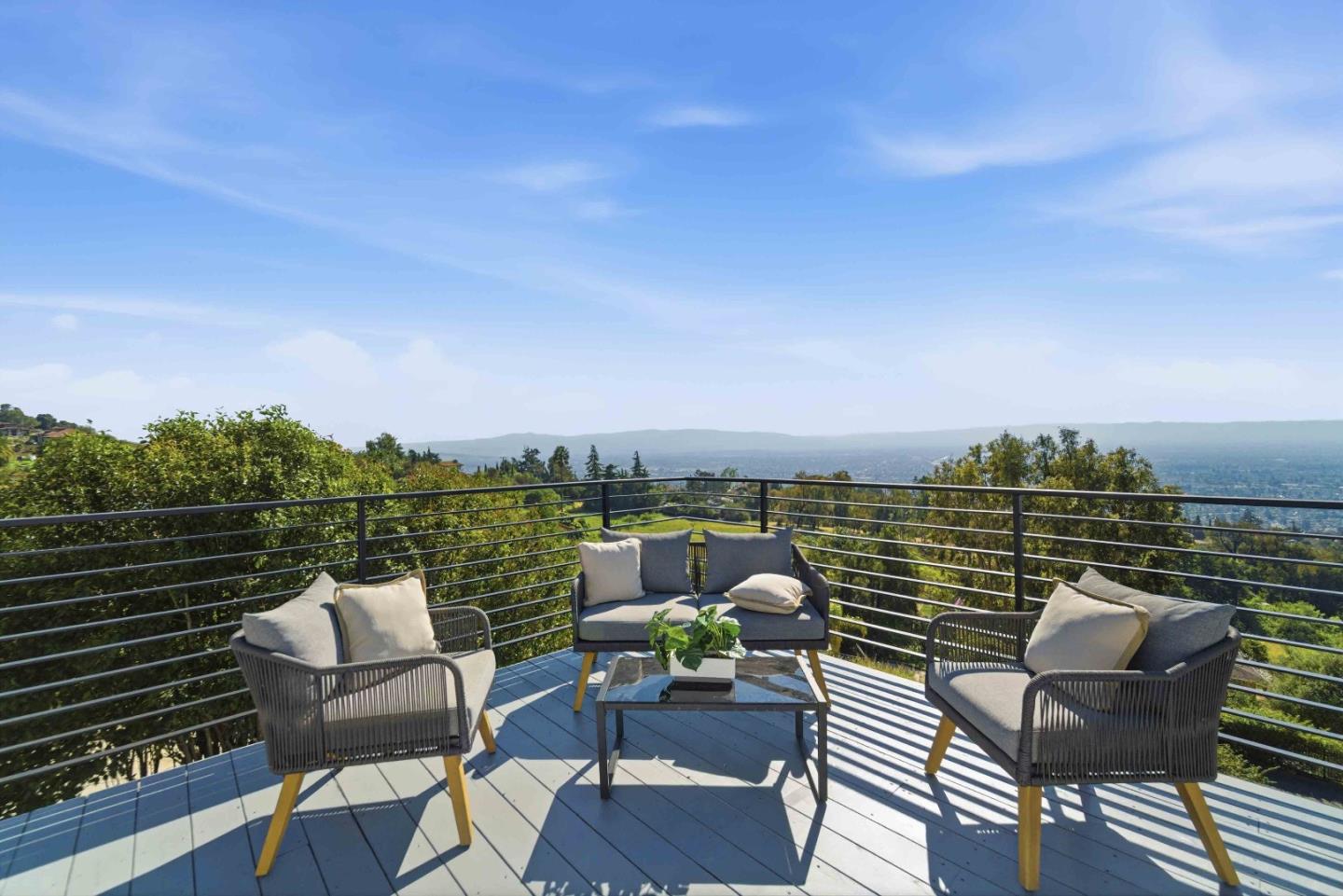 Detail Gallery Image 24 of 34 For 10116 Vista Valle Ct, San Jose,  CA 95127 - 4 Beds | 3 Baths