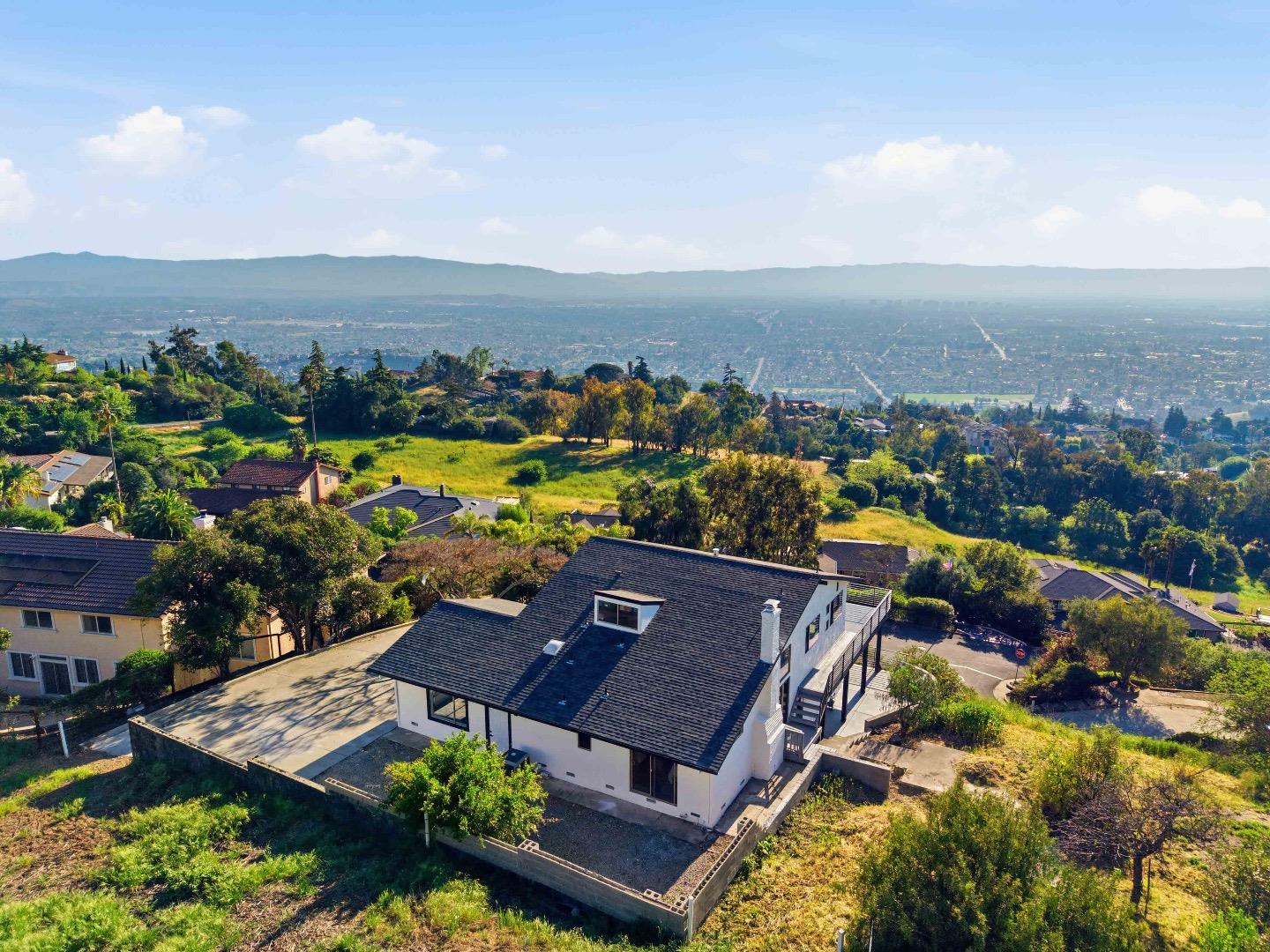 Detail Gallery Image 29 of 34 For 10116 Vista Valle Ct, San Jose,  CA 95127 - 4 Beds | 3 Baths