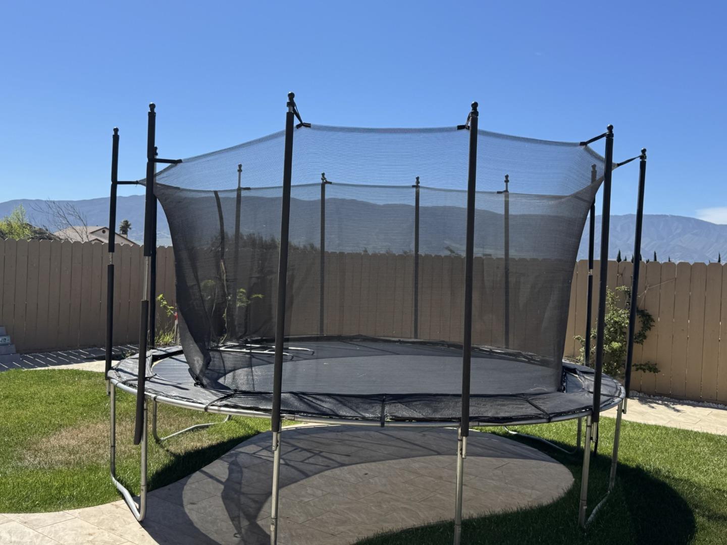 Detail Gallery Image 20 of 21 For 1231 Carmelo, Soledad,  CA 93960 - 6 Beds | 3 Baths